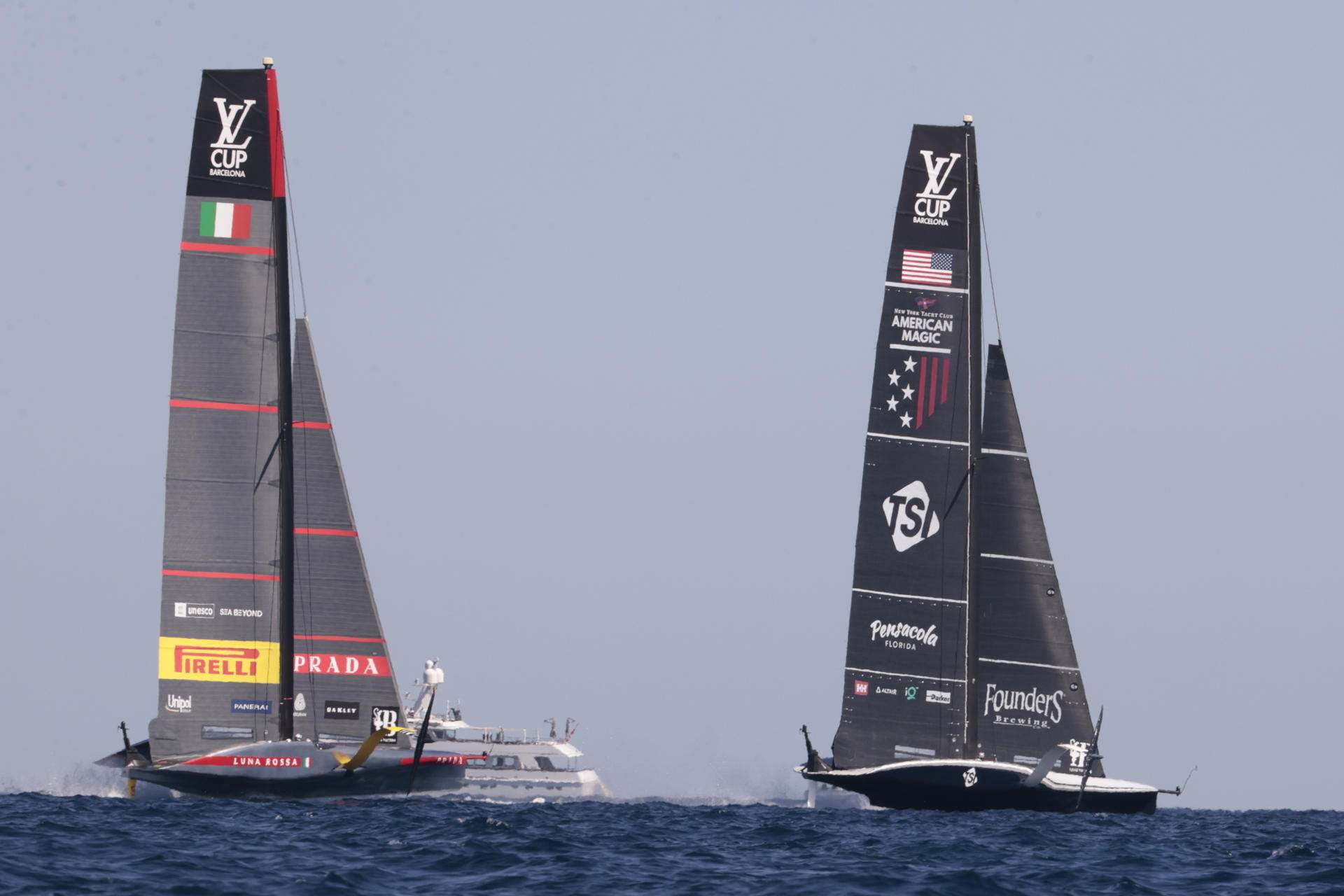 Doble victòria del Luna Rossa i l'INEOS Britannia per arrancar les semifinals de la Copa Amèrica de vela