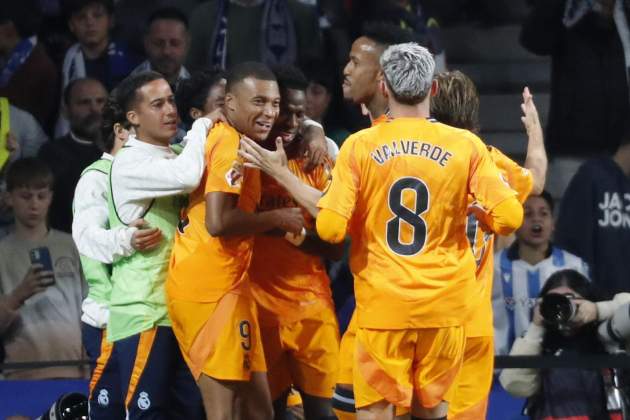 El Real Madrid celebra un gol contra la Real Sociedad / Foto: EFE