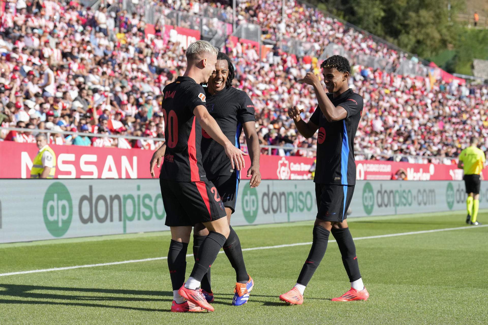 Koundé avisa al vestidor del Barça, Flick i l'alarma davant de Osasuna