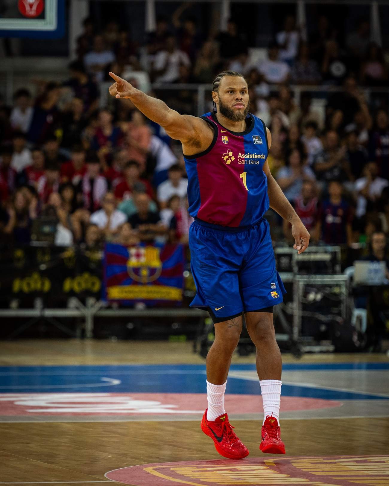 Un Barça brillant guanya la Lliga Catalana de Bàsquet en vèncer el BAXI Manresa a la final (98-81)