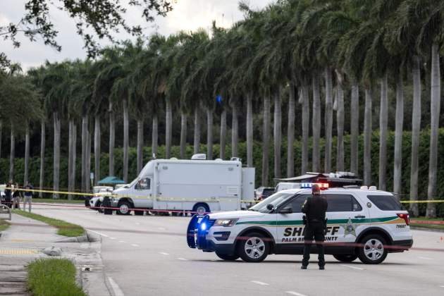 L'exterior del camp de golf de Donald Trump / Foto: EFE