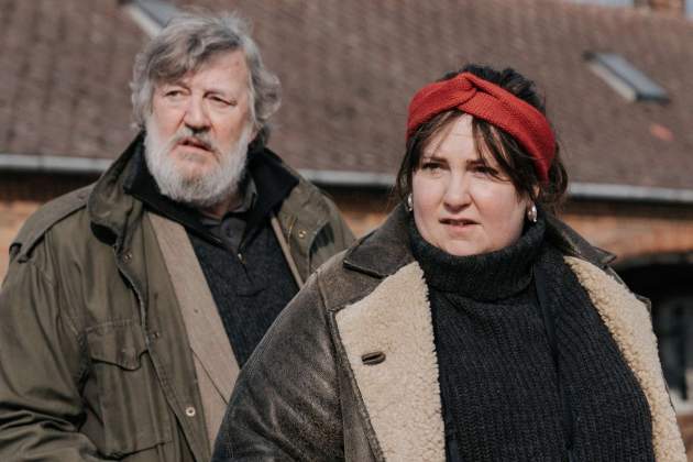 Stephen Fry Lena Dunham treasure 061324 7e3cc0ed6c634610ac4131ef79aefd0c