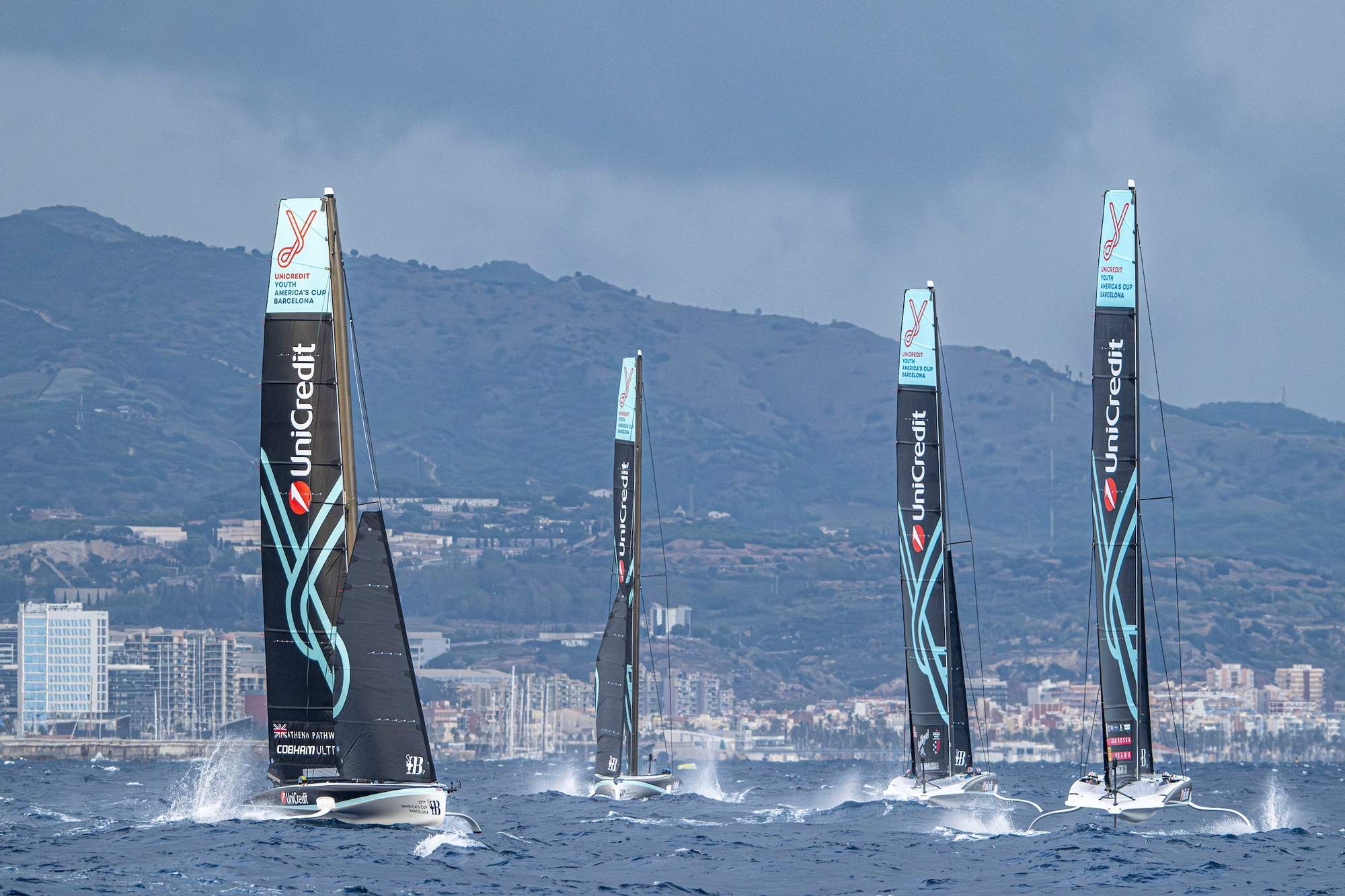 El vent, principal protagonista del Dia 1 de la UniCredit Youth America's Cup