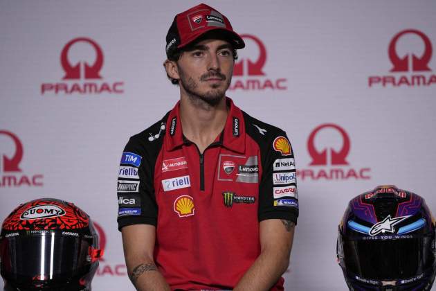 Pecco Bagnaia es va mantenir al marge de les paraules de Rossi