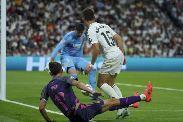 Jofre Carreras marca el gol del Espanyol en el Bernabeu / Foto: EFE