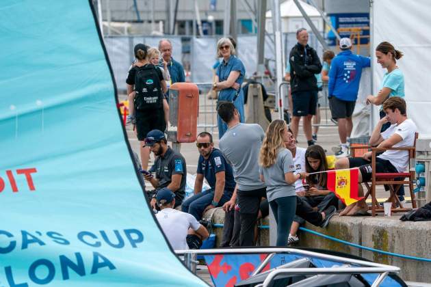 Les embarcacions no han pogut sortir a competir en el camp de regates a causa de la falta d'aire / Foto: America's Cup