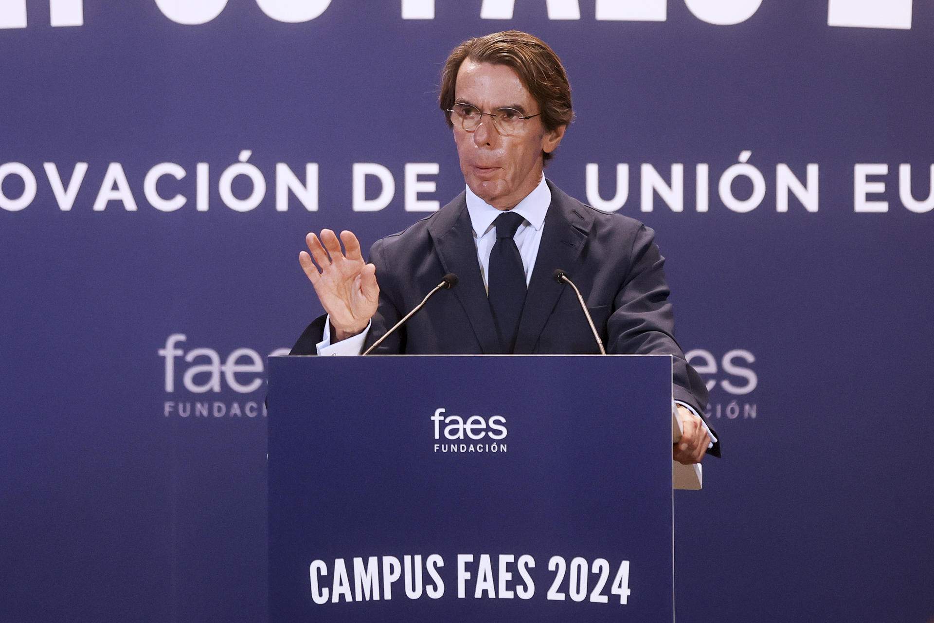 Aznar condemna el “privilegi fiscal” català i titlla La Moncloa de “delegació del secessionisme”