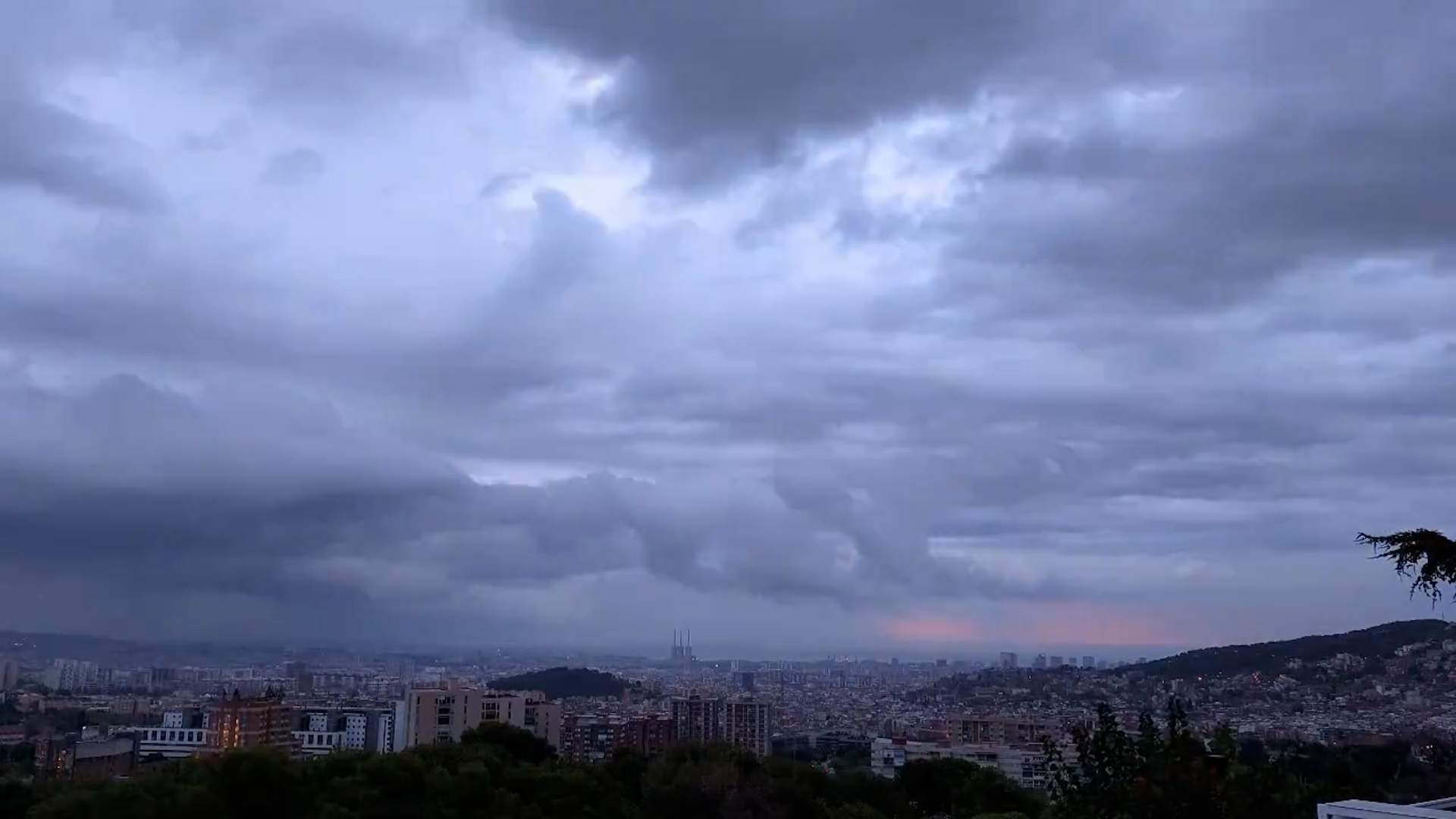 La previsió del temps per la Mercè 2024 a Barcelona: últimes hores de pluja i paraigua