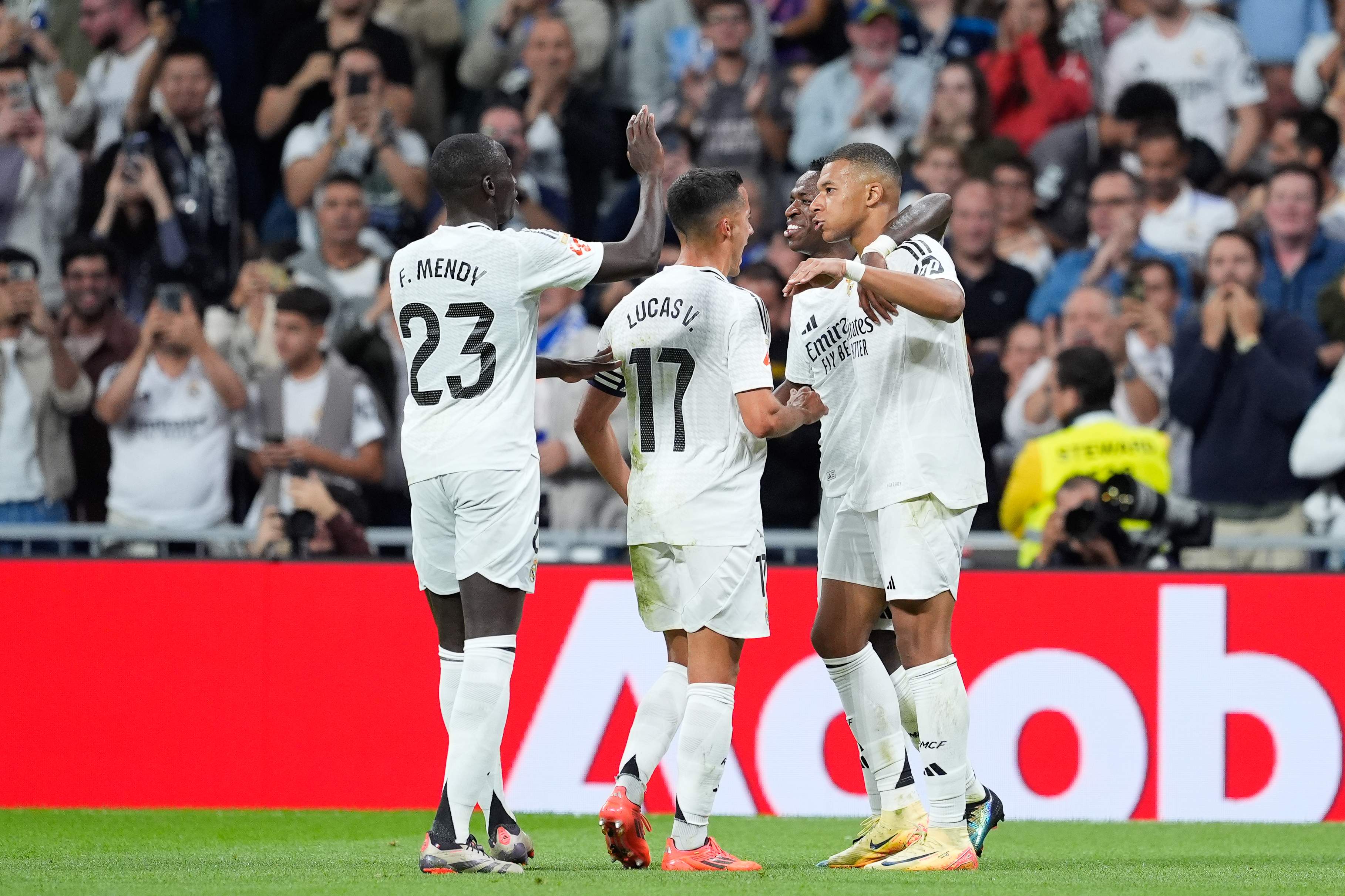 El Reial Madrid venç l'Alabès (3-2) amb un sofriment final inesperat i ja pensa en el derbi