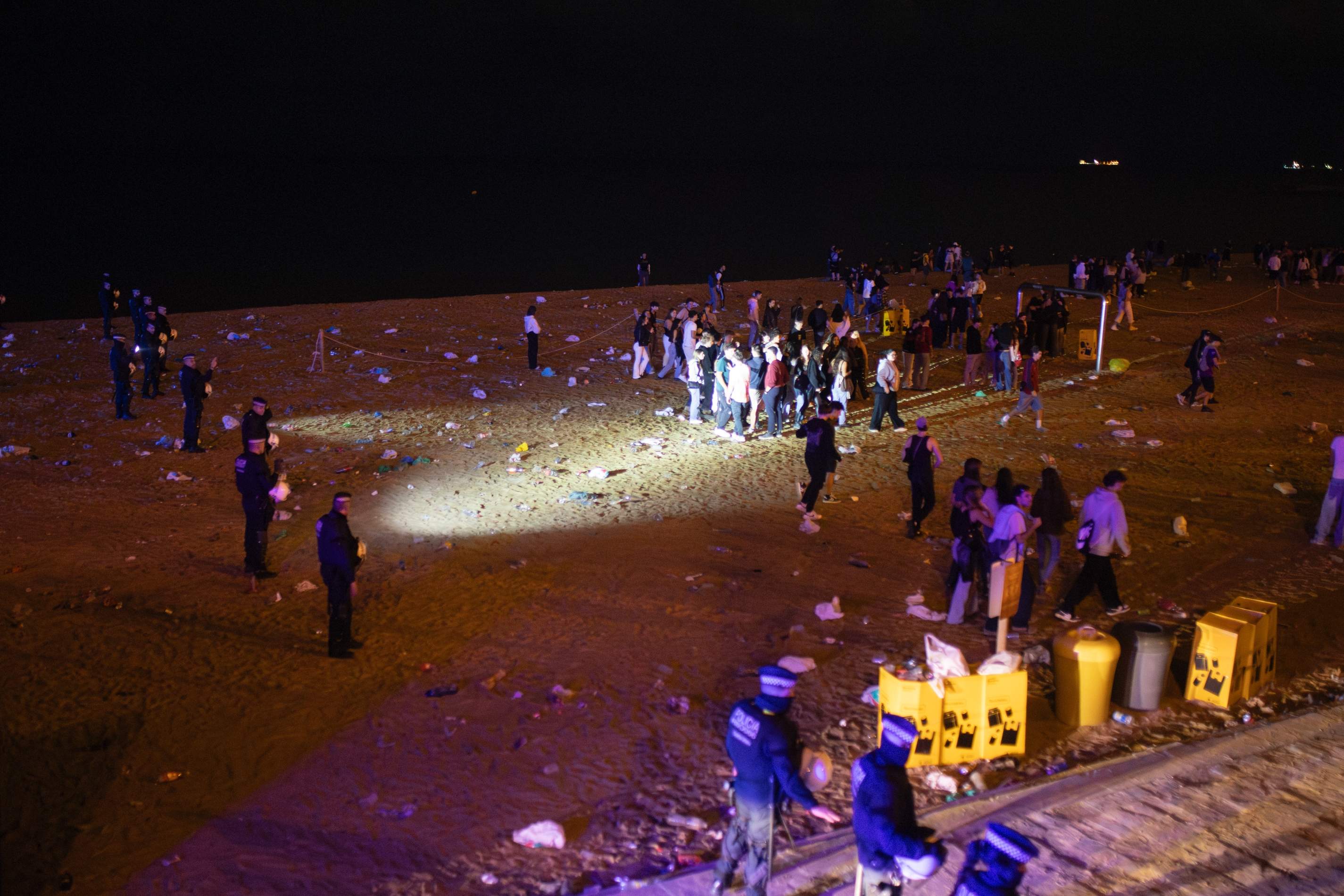 Una setentena de detenidos cierran unas fiestas de Mercè tranquilas y bajo control en Barcelona