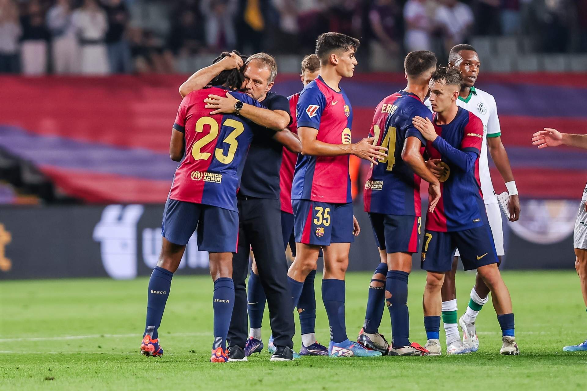 Hansi Flick celebra una victoria del Barça / Foto: EFE