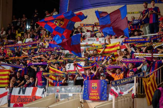 La afición del Barça desplazada a Mónaco / Foto: FC Barcelona