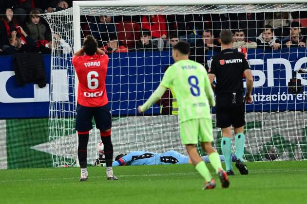 Pedri celebra el gol del Barça contra el Osasuna / Foto: EFE