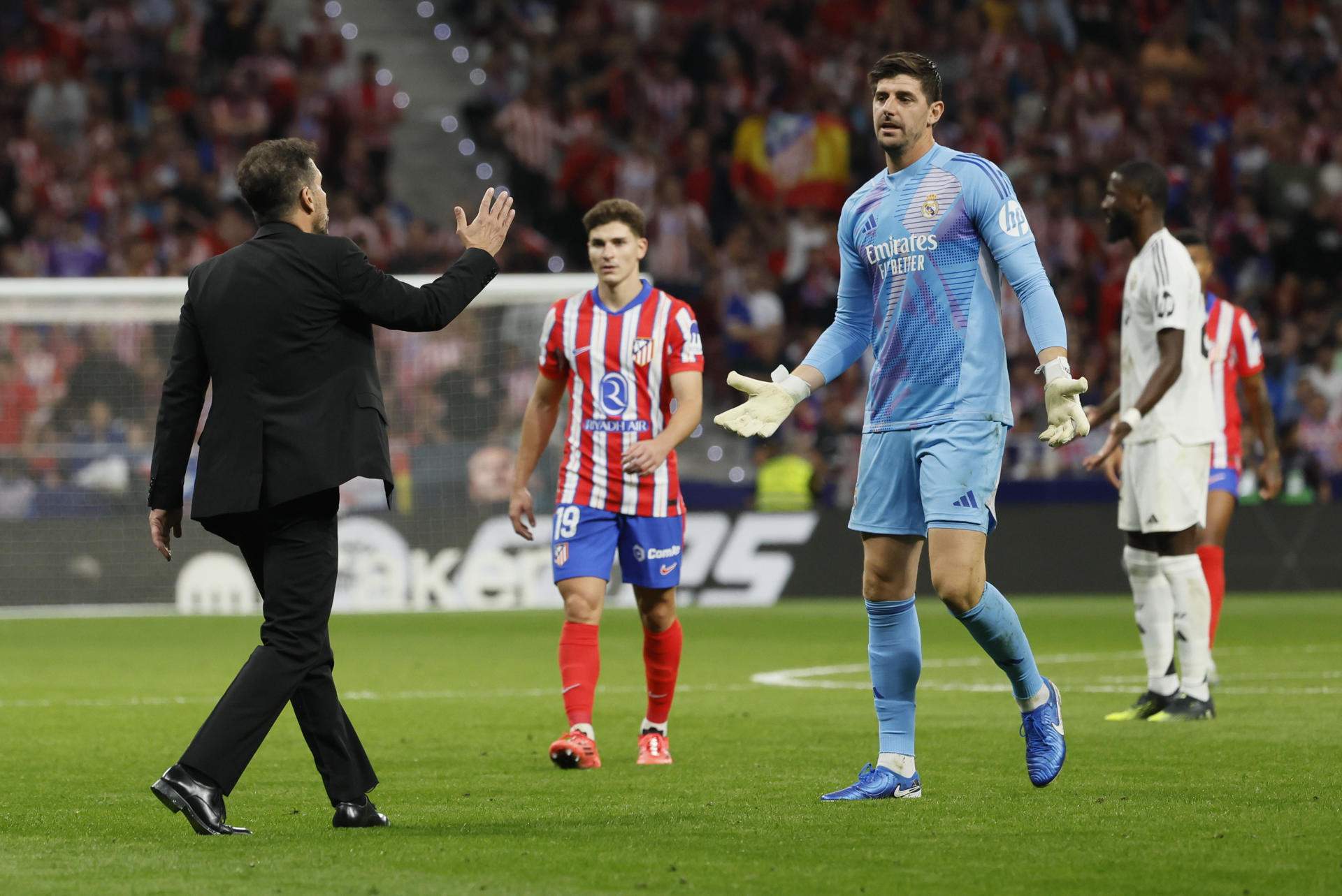 Coninua el pique entre Thibaut Courtois y Simeone: el Cholo responde a las declaraciones del guardameta