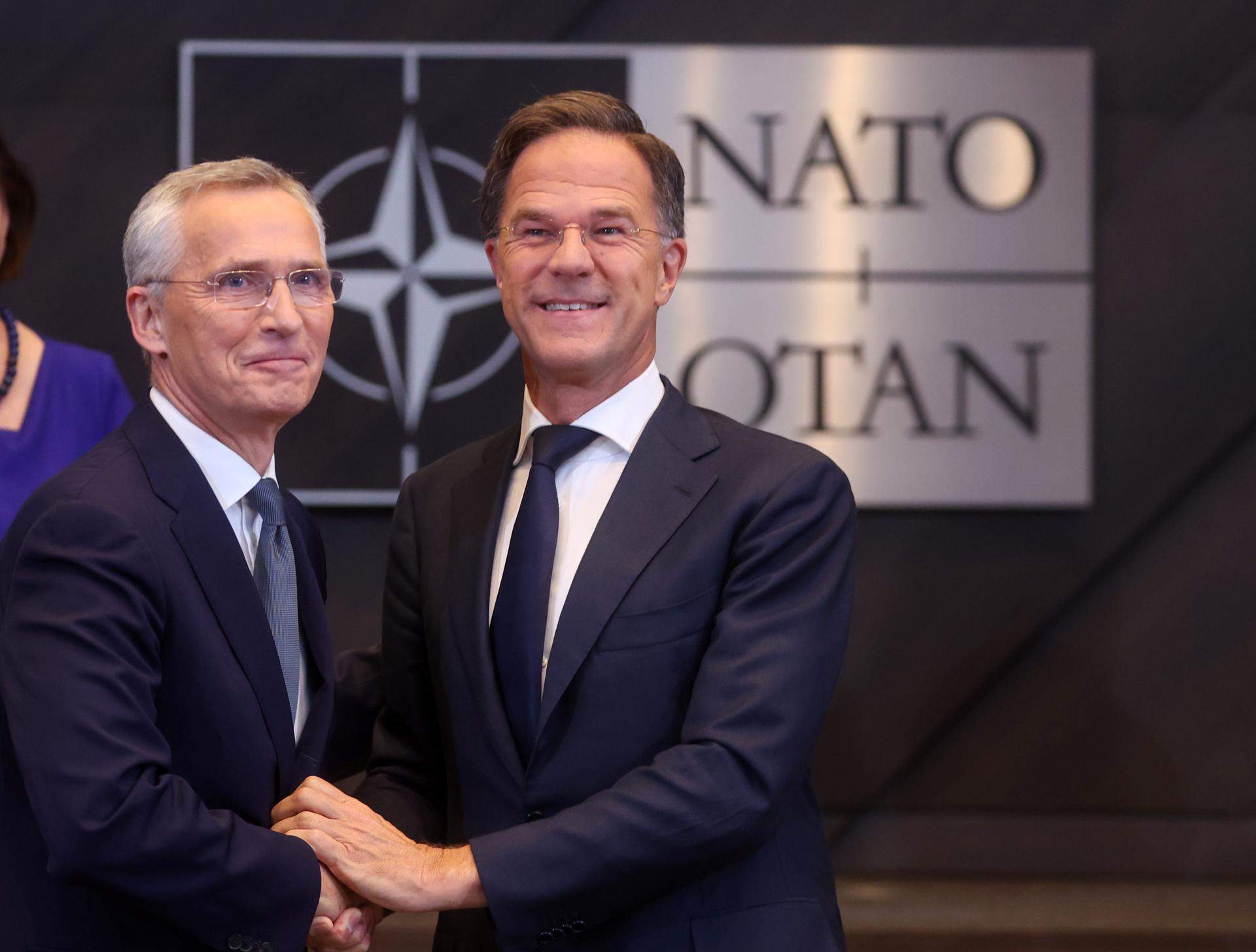 Mark Rutte i Jens Stoltenberg OTAN