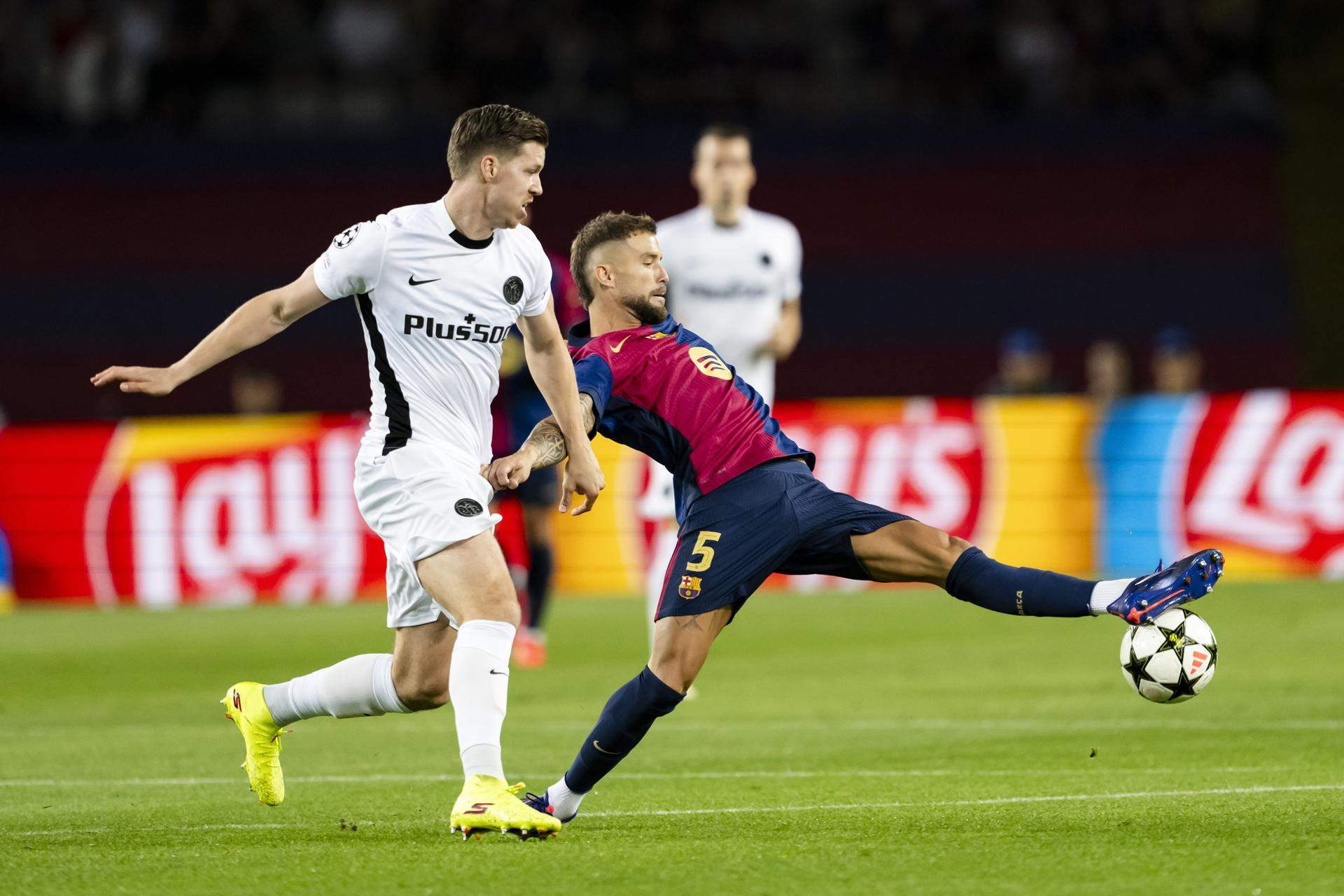 El Barça negocia a Holanda el recanvi d'Íñigo Martínez, sentenciat per Joan Laporta i Deco