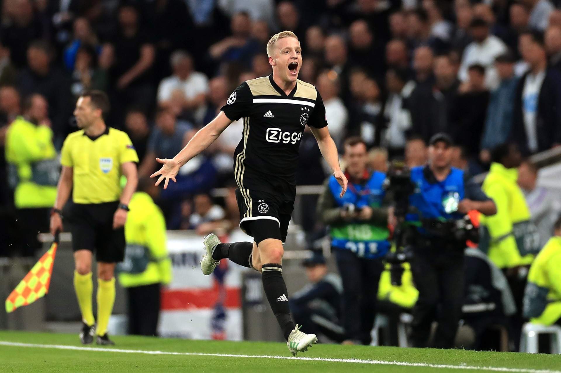 'De Klassieker' en el Girona-Feyenoord, el partit més especial per a Blind, Van de Beek i Misehouy