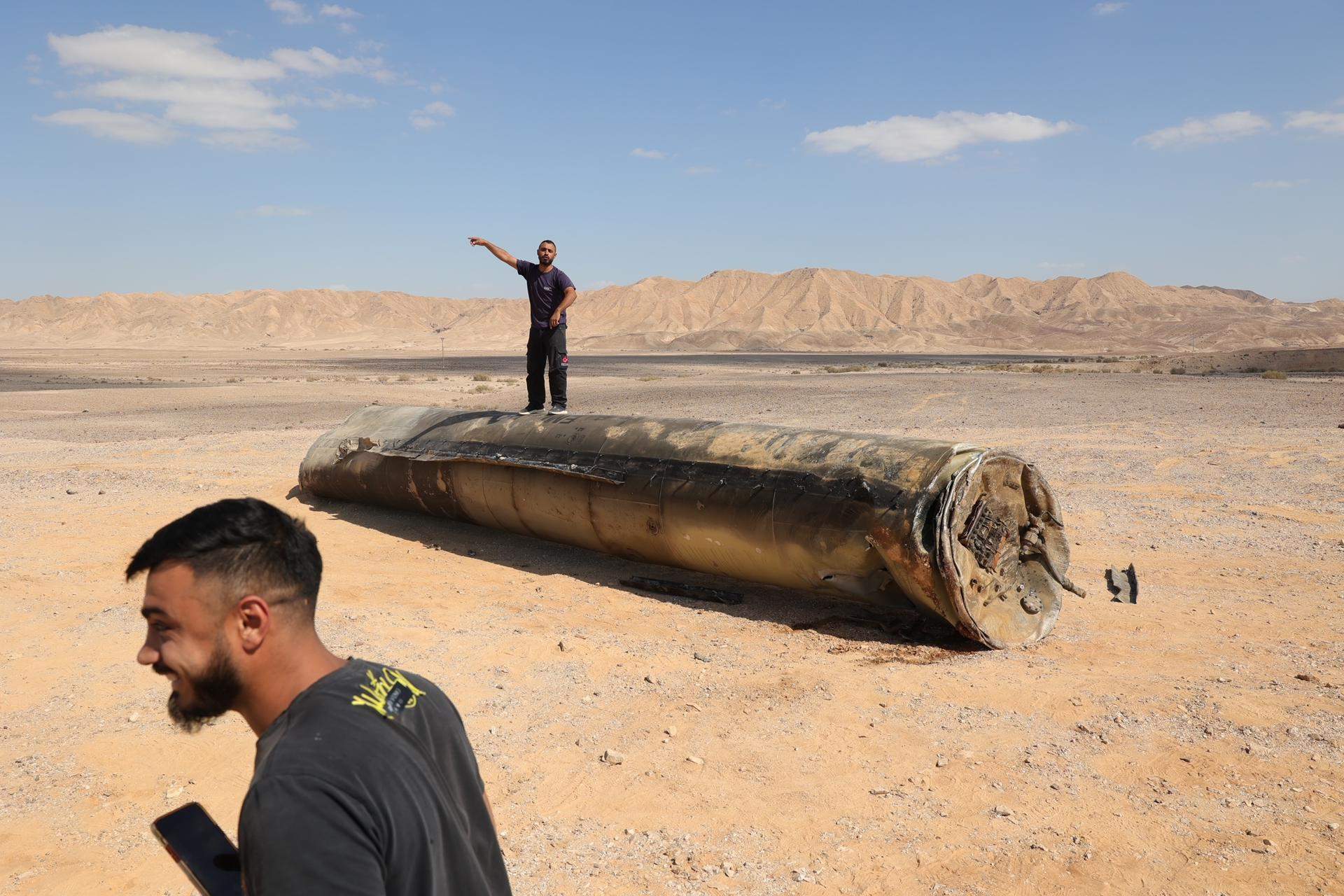 L'atac de l'Iran a Israel, el cometa visible a les illes Canàries i més: la volta al món en 15 fotos