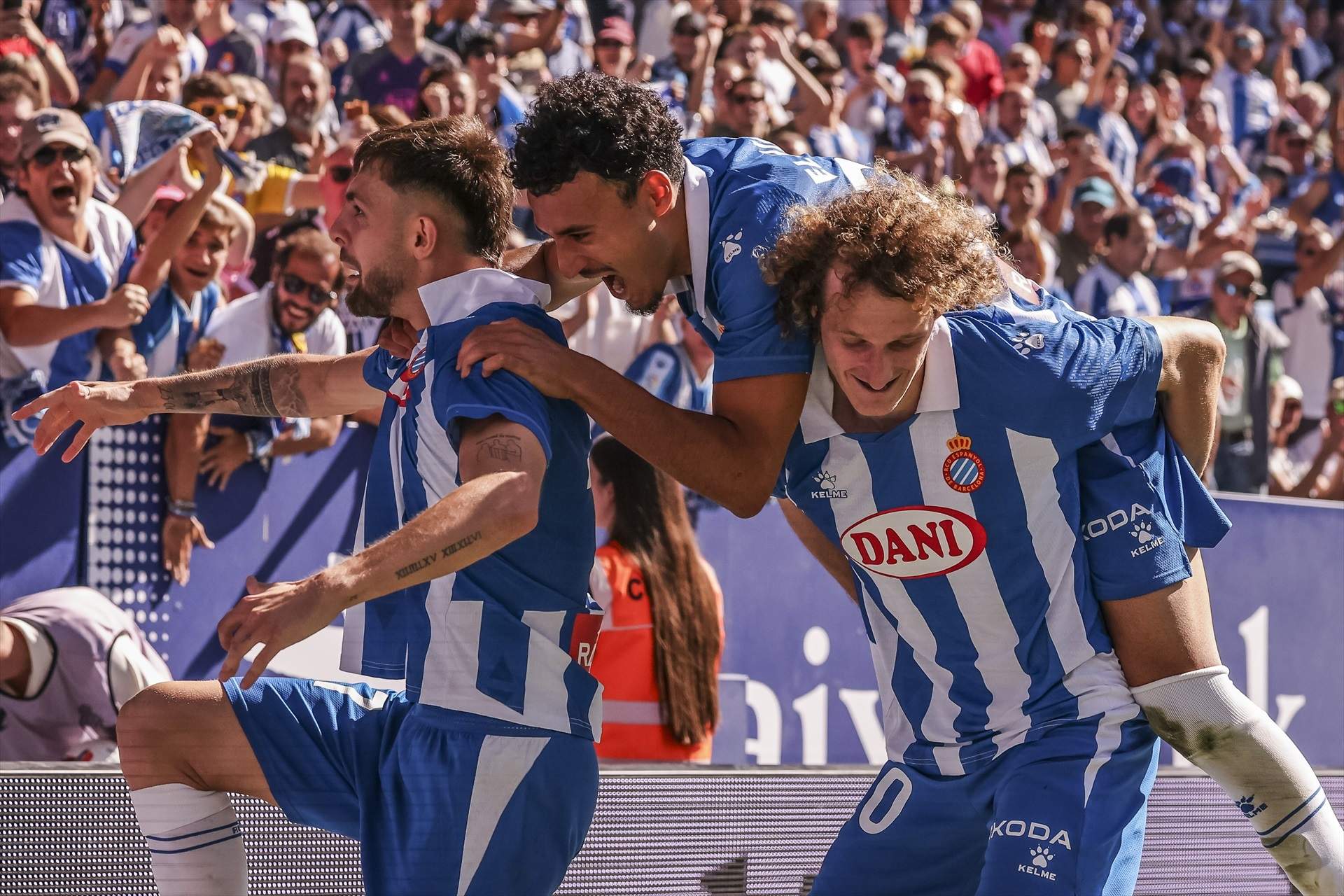 L'Espanyol s'encomana a Jofre Carreras i l'RCDE Stadium per guanyar el Mallorca (2-1)