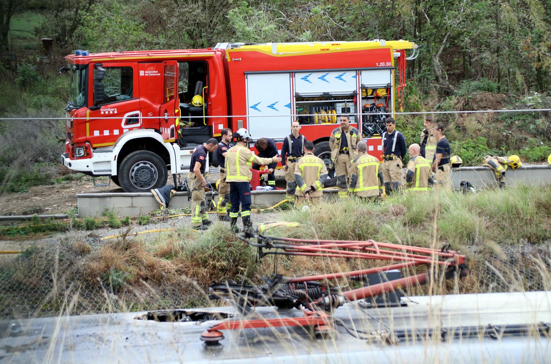 Interrumpida la circulación de la R3 entre Manlleu y Ripoll: evacuado un tren por un incendio en la catenaria