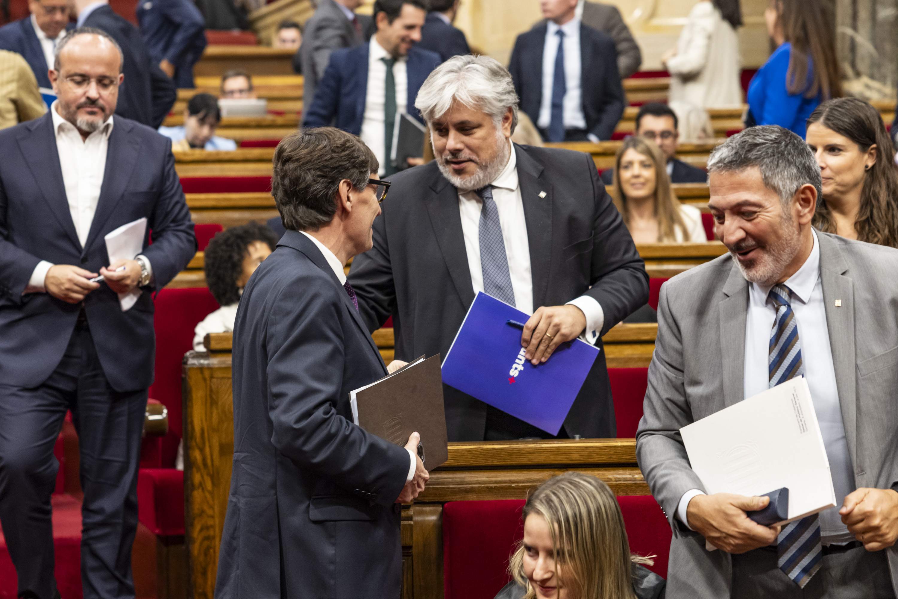 Junts lleva al Parlament propuestas por el caos en Renfe: más trenes en la R2, buses y Corredor Mediterráneo