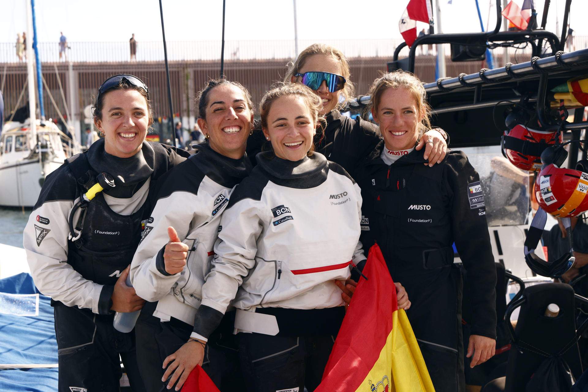 La regularidad del Sail Team BCN le hace un hueco en las semifinales de la Puig Women's America's Cup