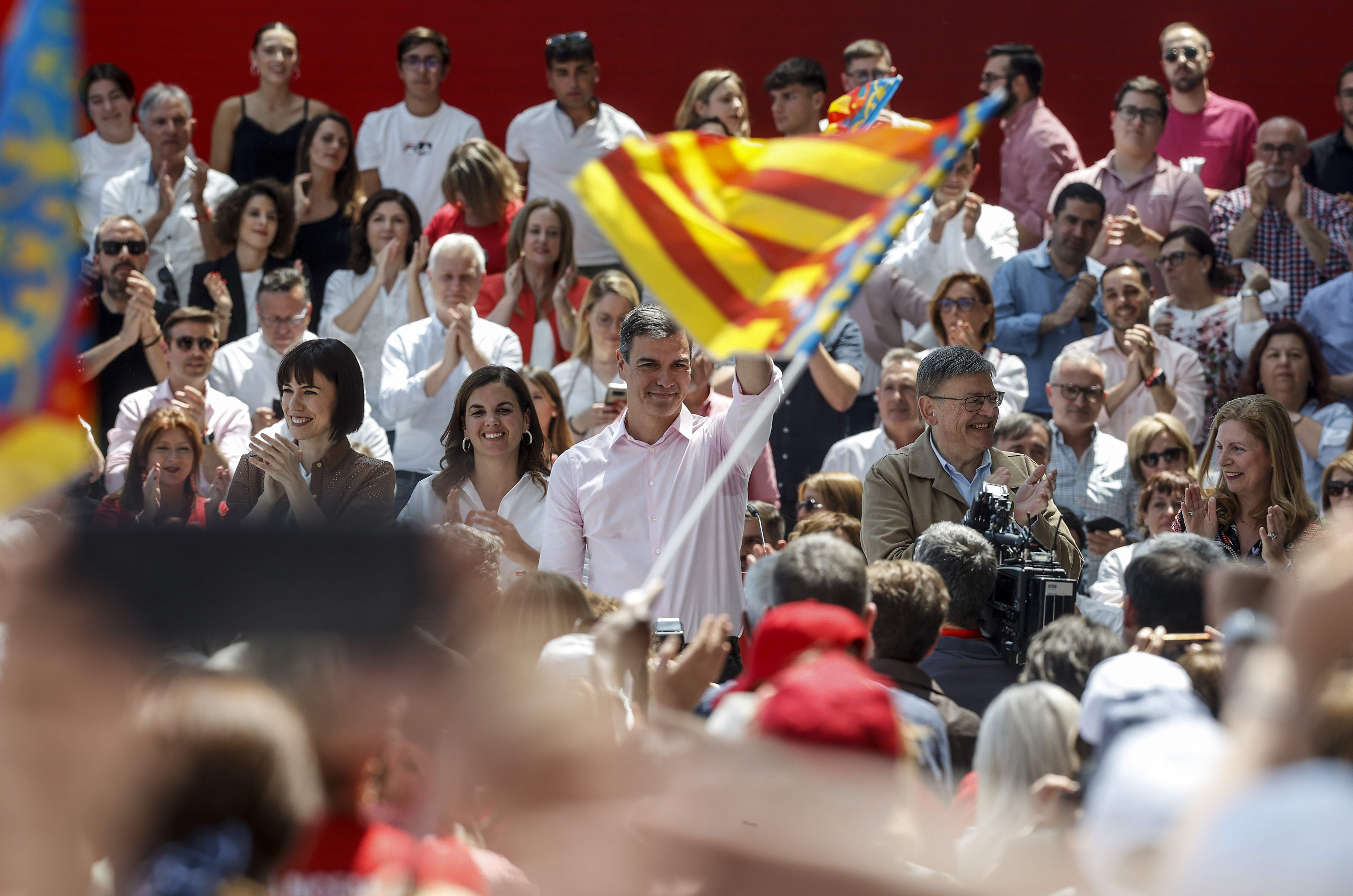 Crítiques a Pedro Sánchez per felicitar la Diada del País Valencià en castellà