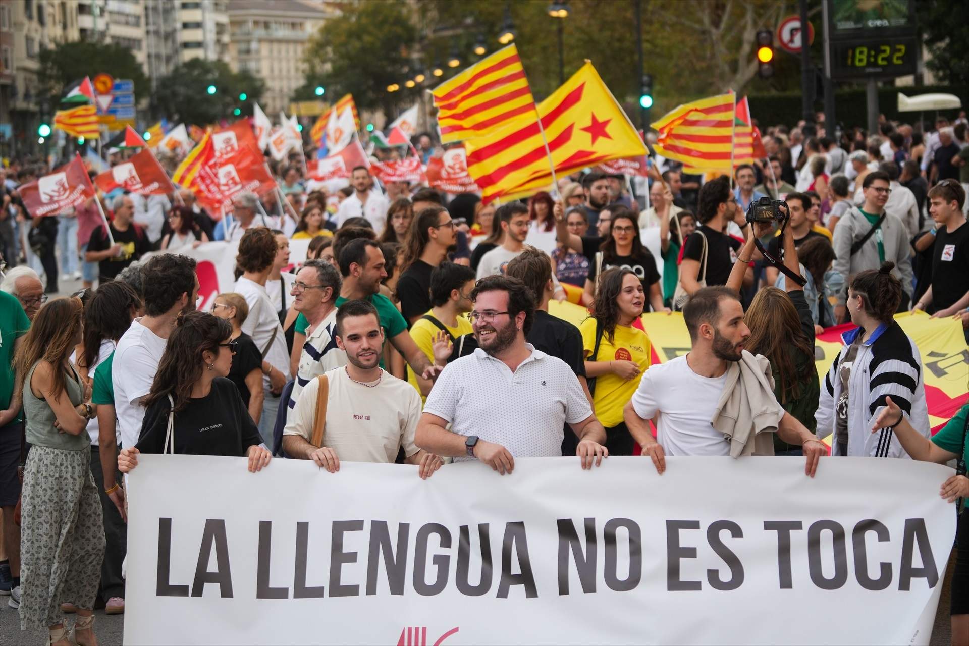 La lengua y la cultura protagonizan la manifestación de la Diada del 9 de octubre en el País Valencià