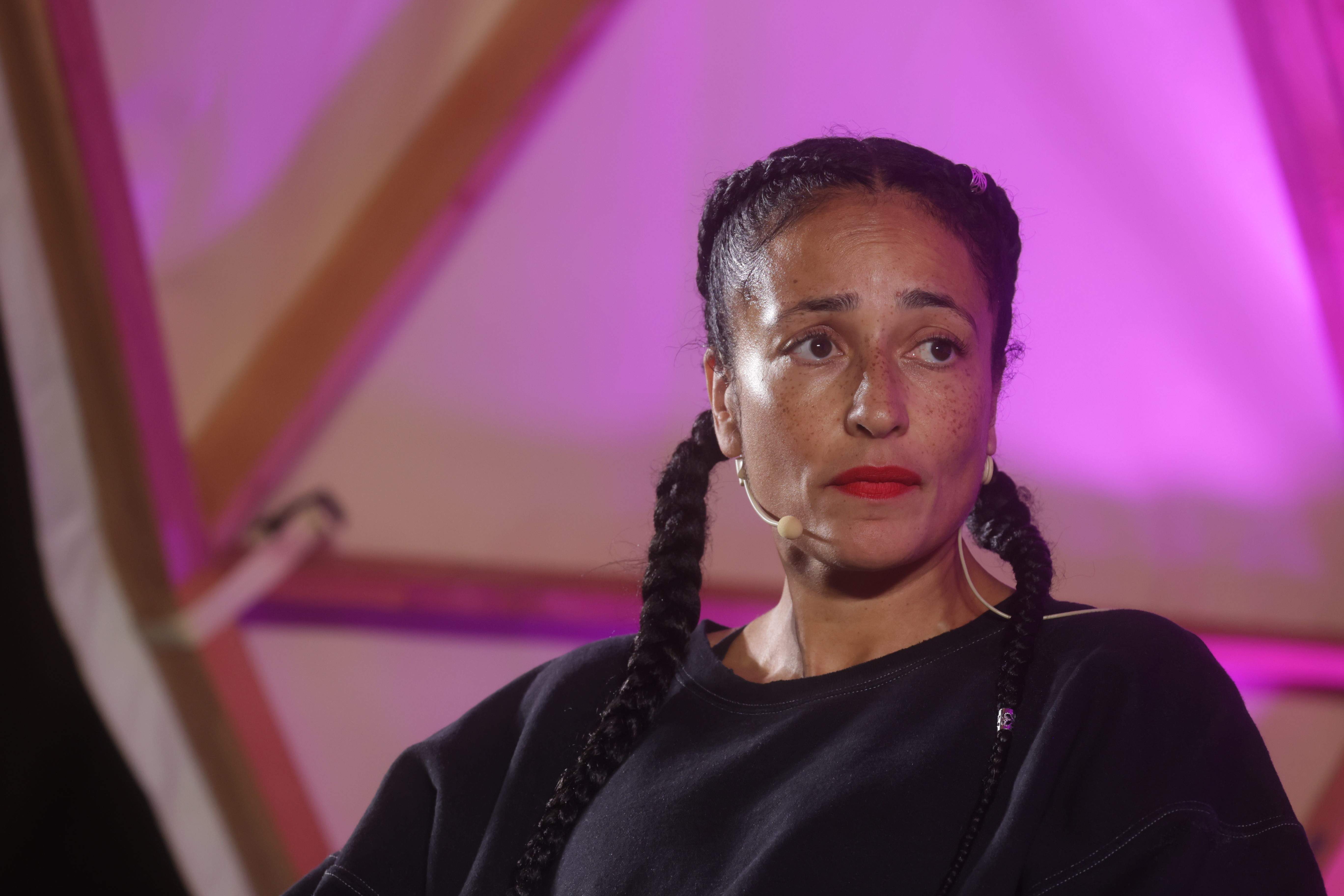 Zadie Smith, la novelista que no ha podido asesinar a Charles Dickens