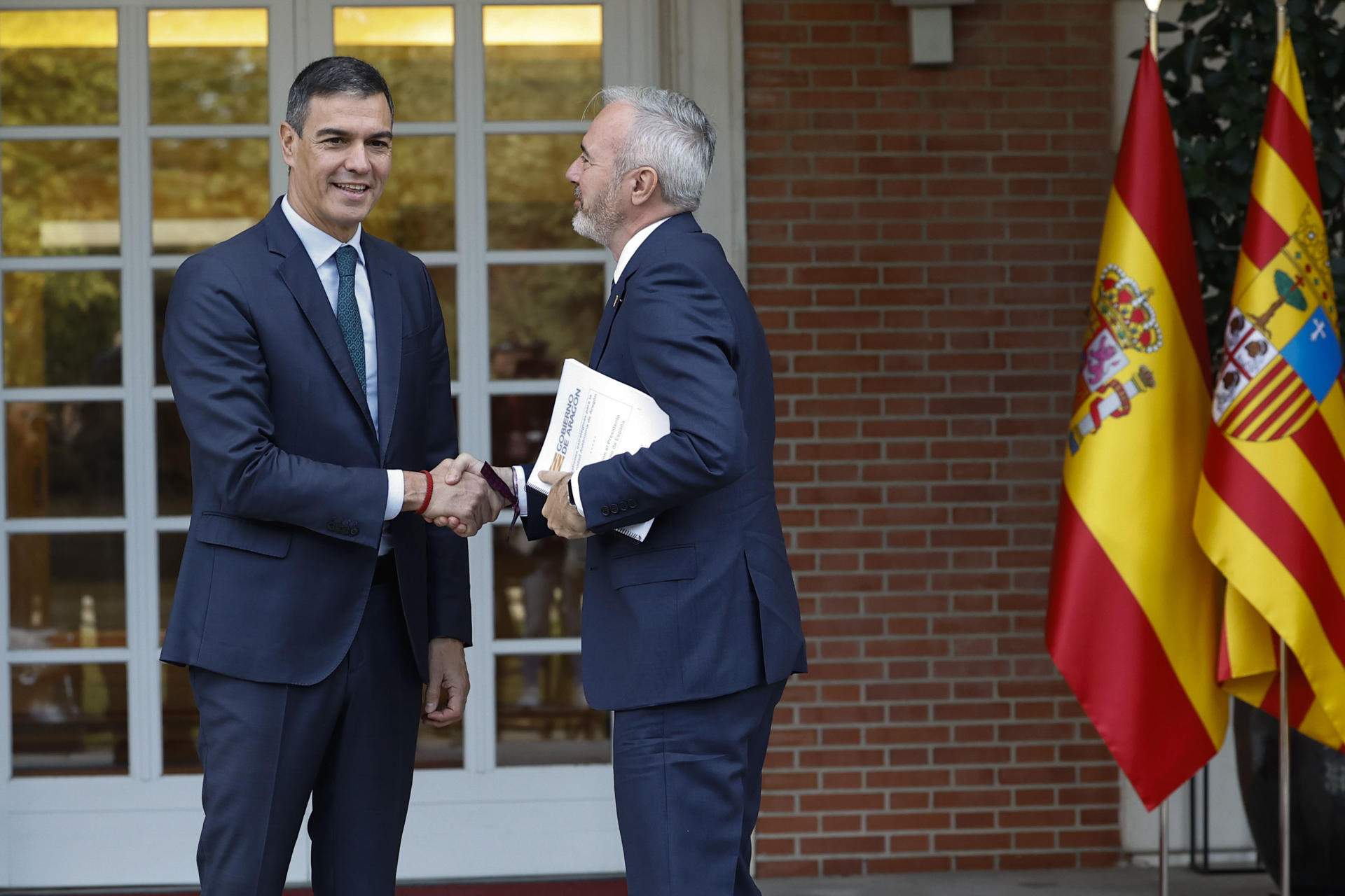 El presidente de Aragón denuncia los "privilegios" de los catalanes por la financiación ante Sánchez