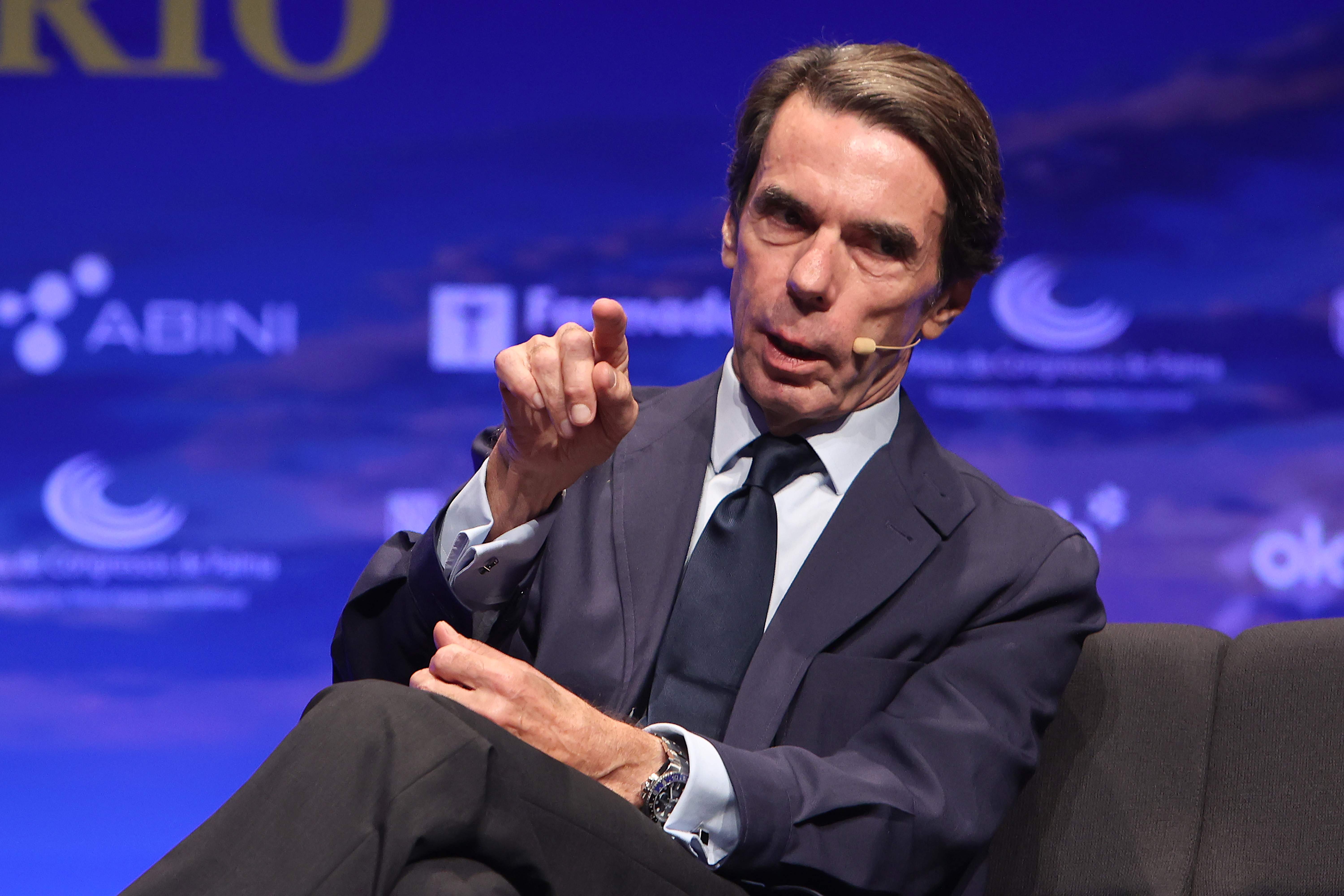 Aznar ve un referéndum en Catalunya y una consulta sobre la monarquía en esta legislatura