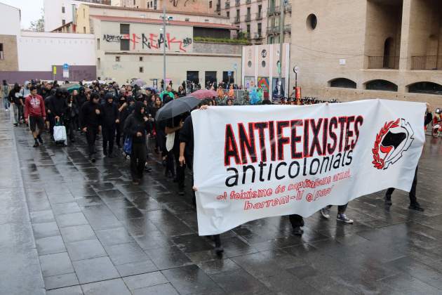 manifestación antifascista 12 o hispanidad acn