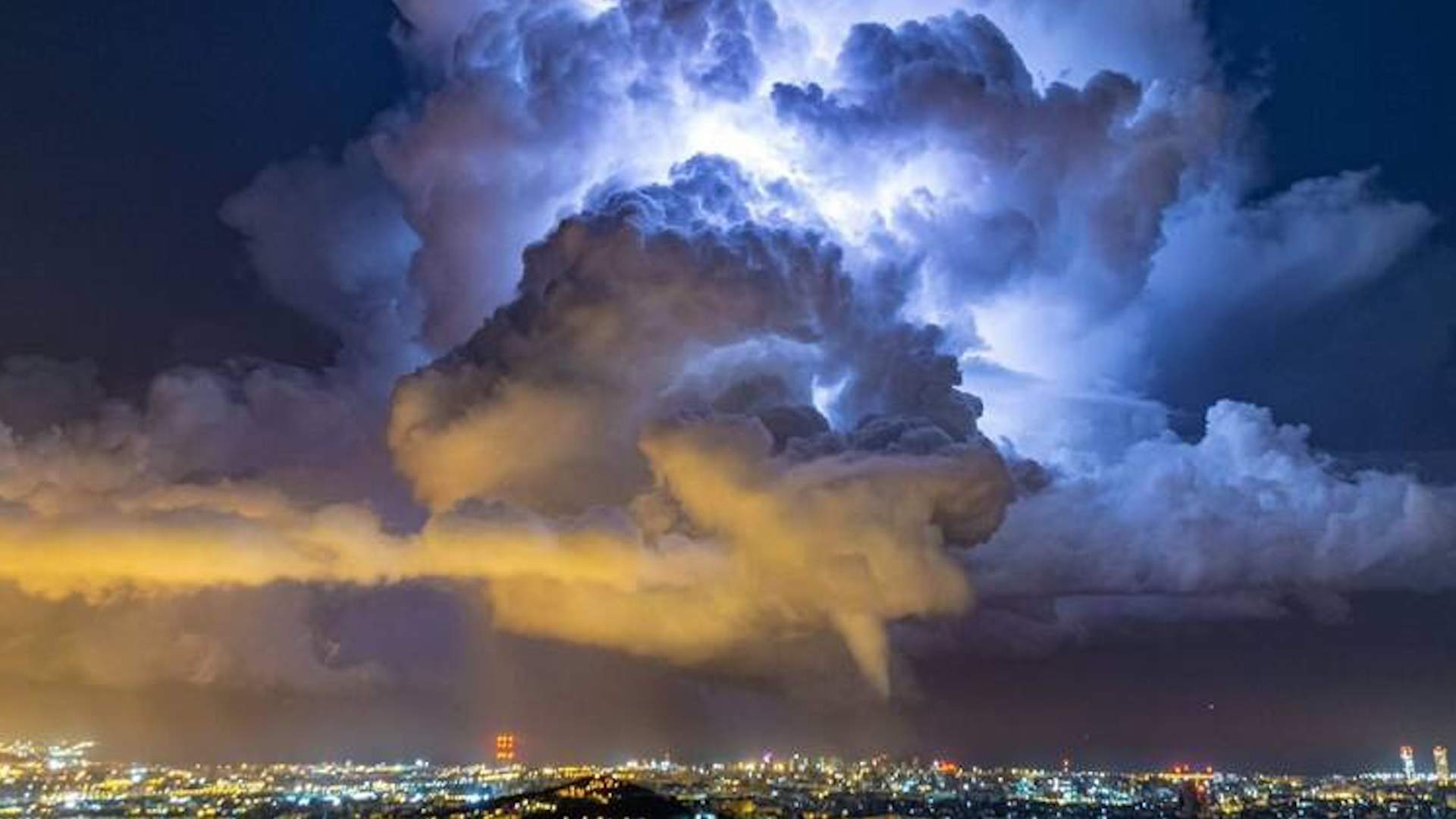 A las puertas de un cambio de tiempo que hará volver los aguaceros, las tormentas y el otoño