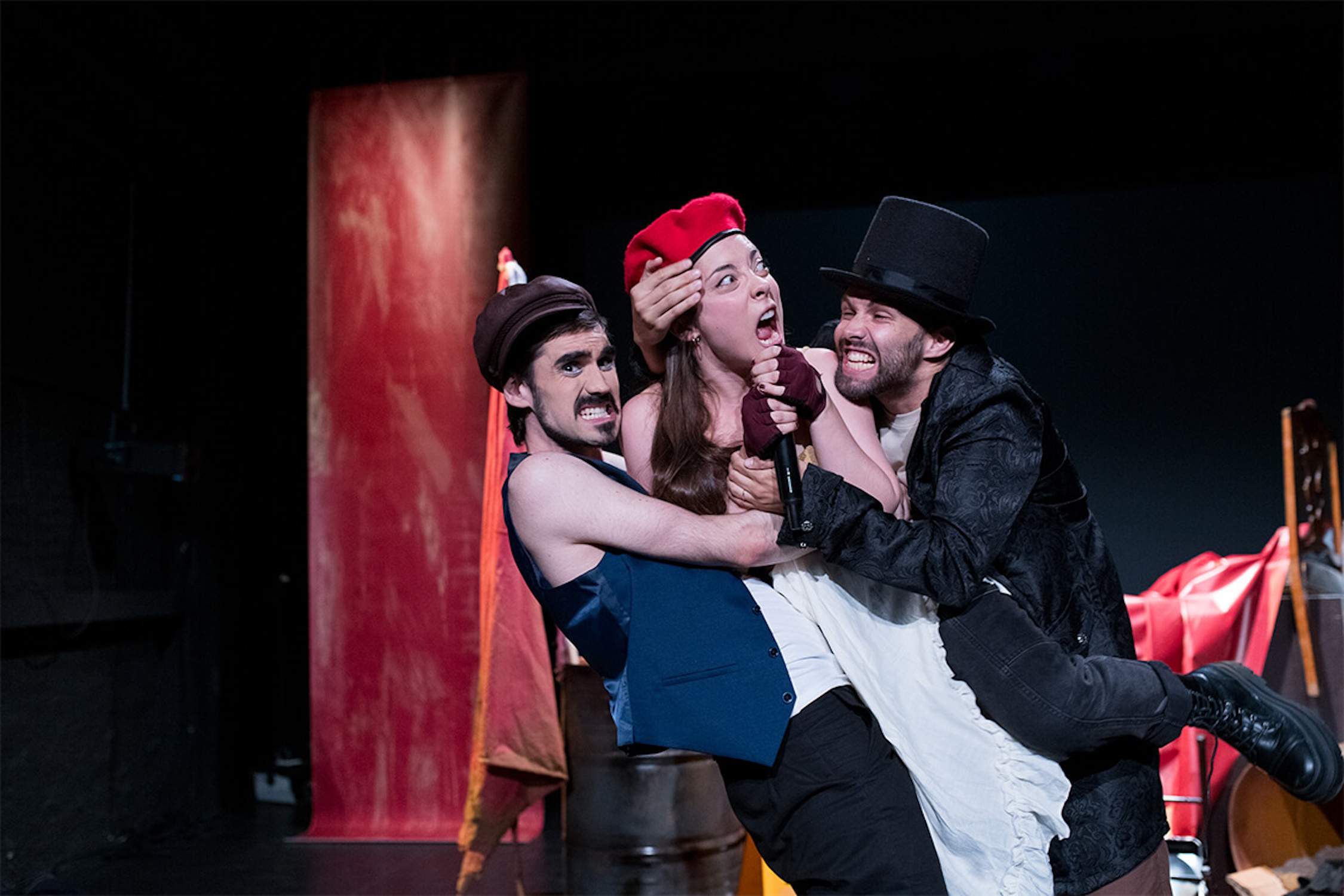 'Els miserables' del sector teatral es revolten al Tantarantana