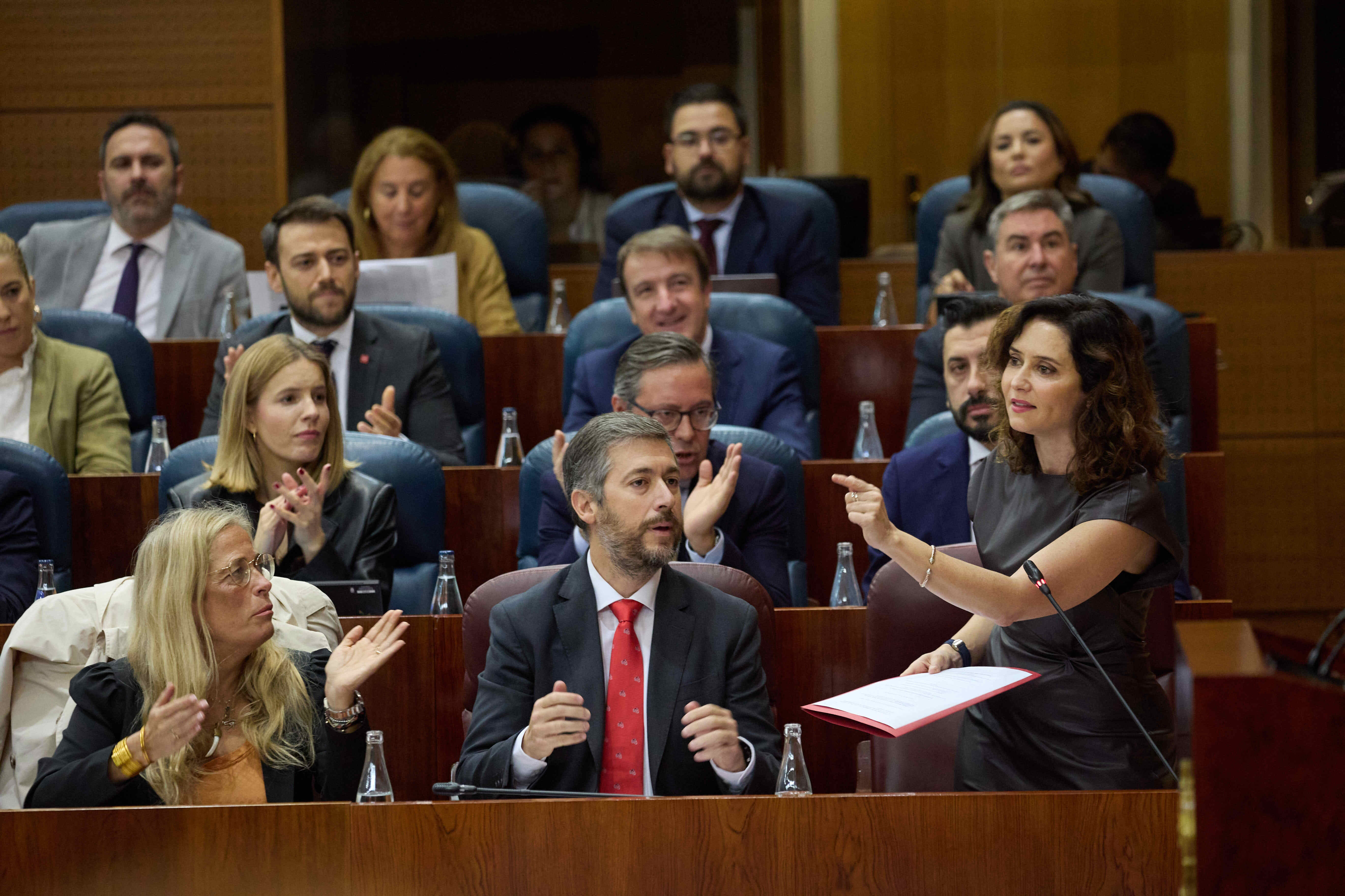 Ayuso titlla Sánchez i el fiscal general de l’Estat de “mafiosos i estalinistes”