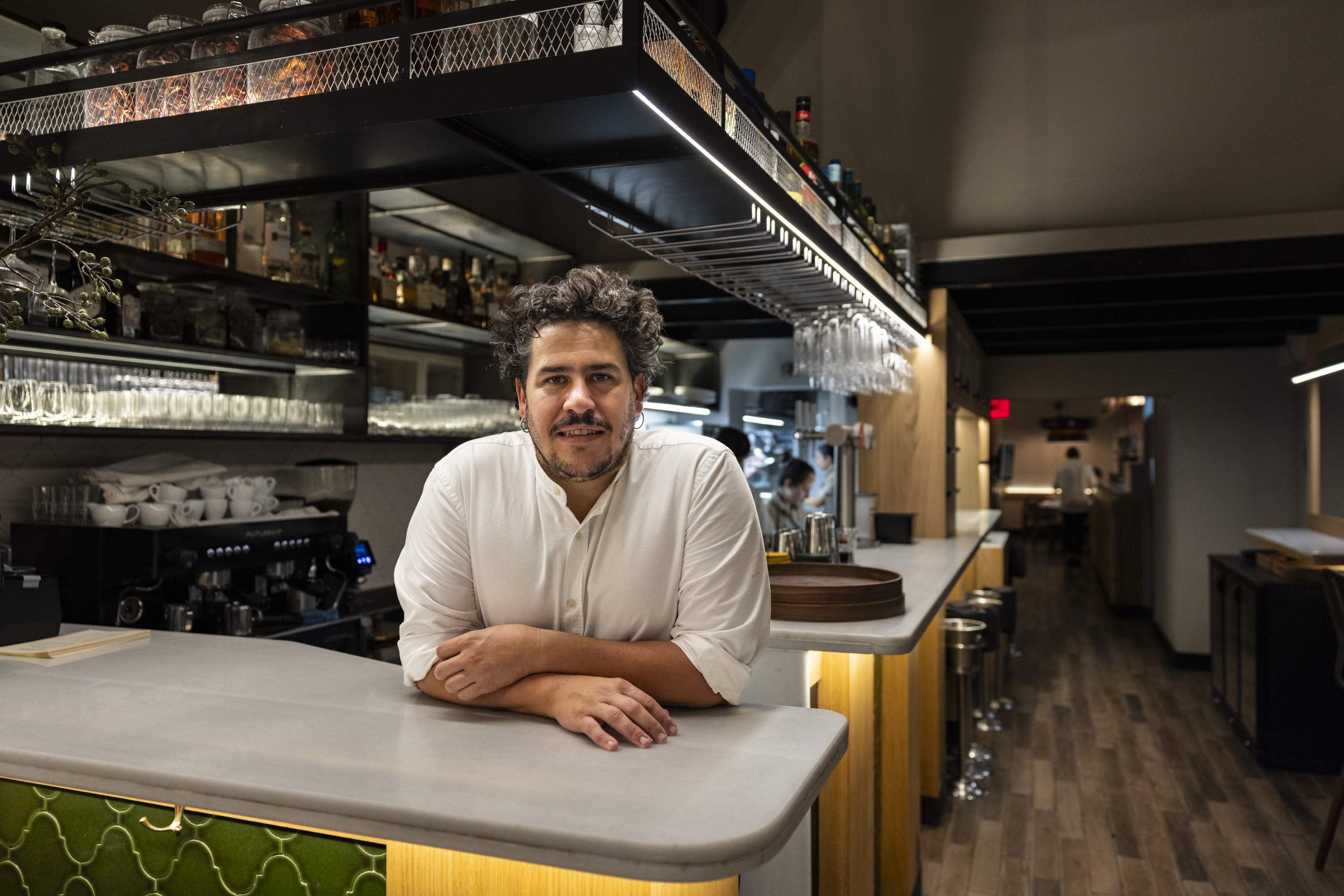 El brutal restaurant del barri de Sant Antoni que cuina el millor mar i muntanya de Barcelona