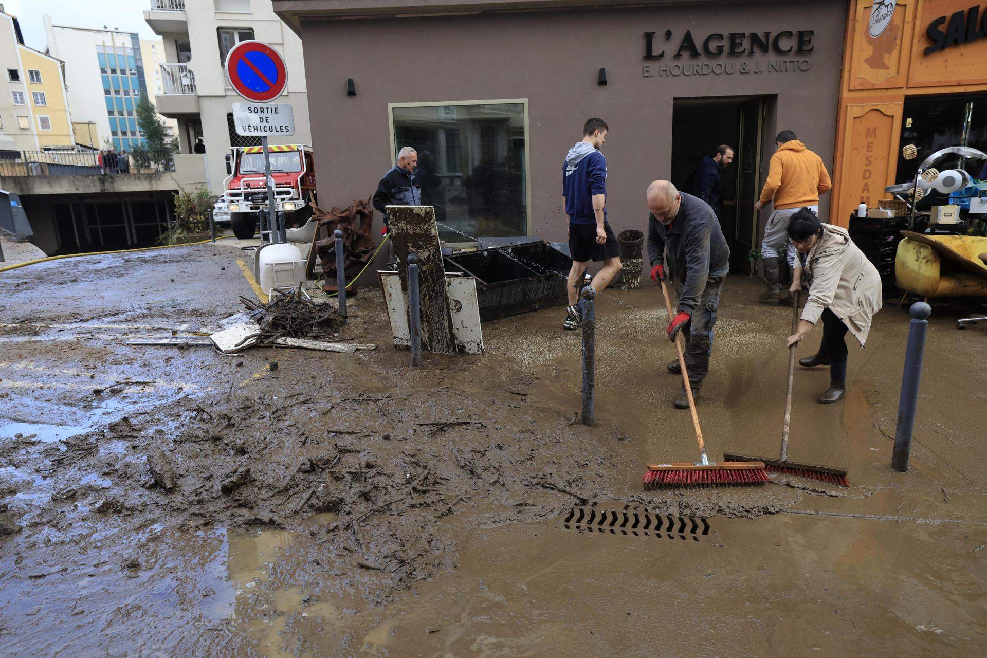 Al menos 1 muerto y 2 heridos por las lluvias en Francia: hasta 843 litros por metro cuadrado en 48 horas