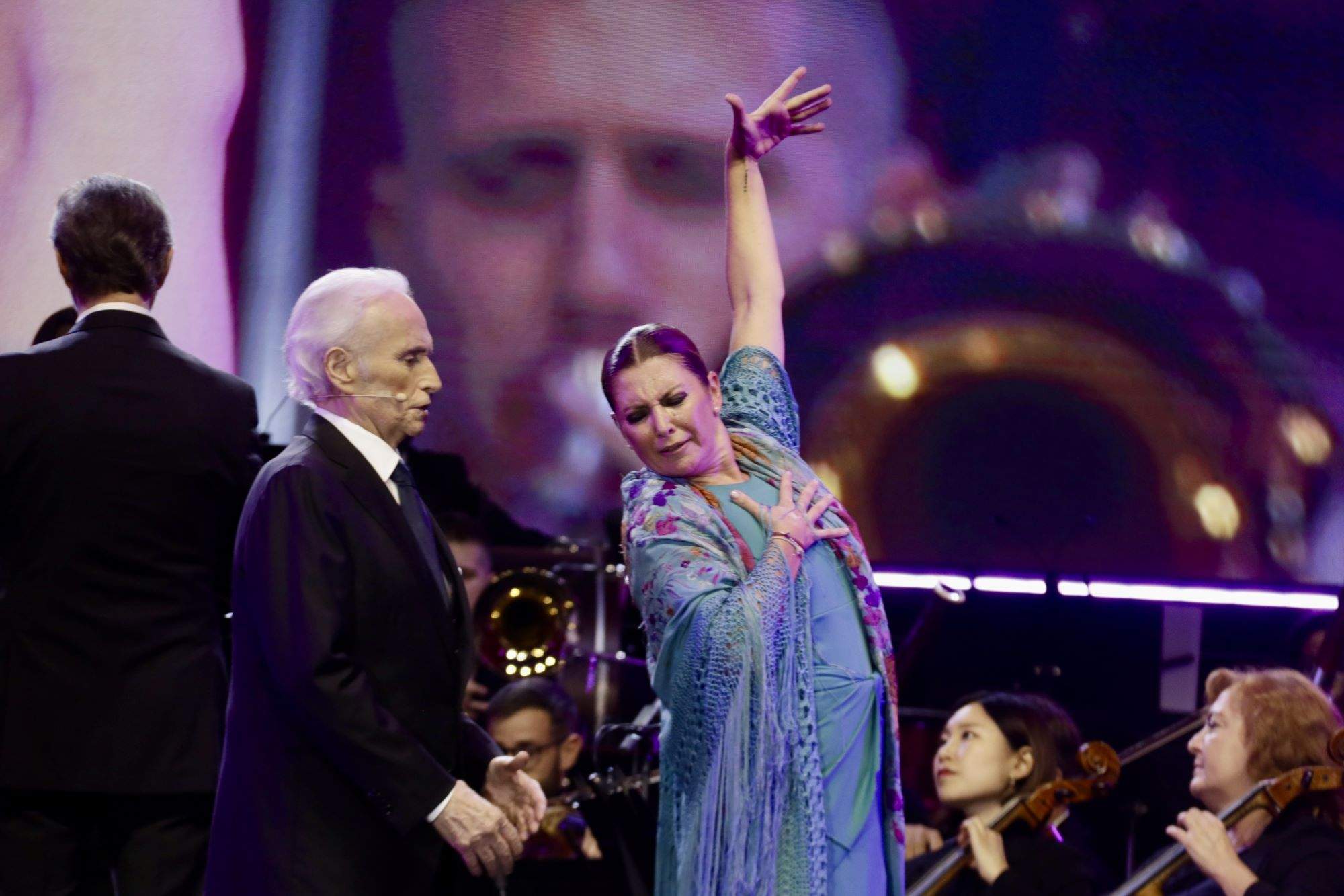 Josep Carreras i Sara Baras clouen al centre de Barcelona el programa cultural de la Copa Amèrica