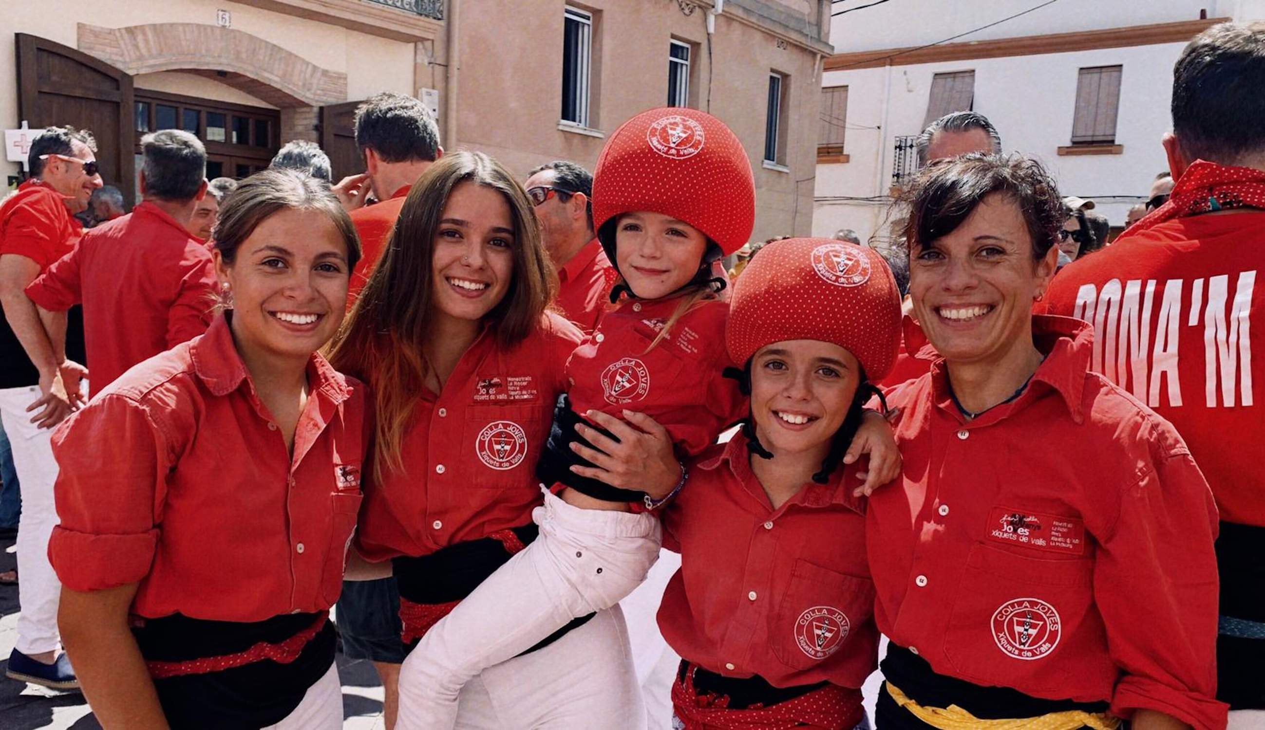 Helena Llagostera, 'castellera': "Sin las mujeres, las 'colles' no levantarían los 'castells' que levantan"