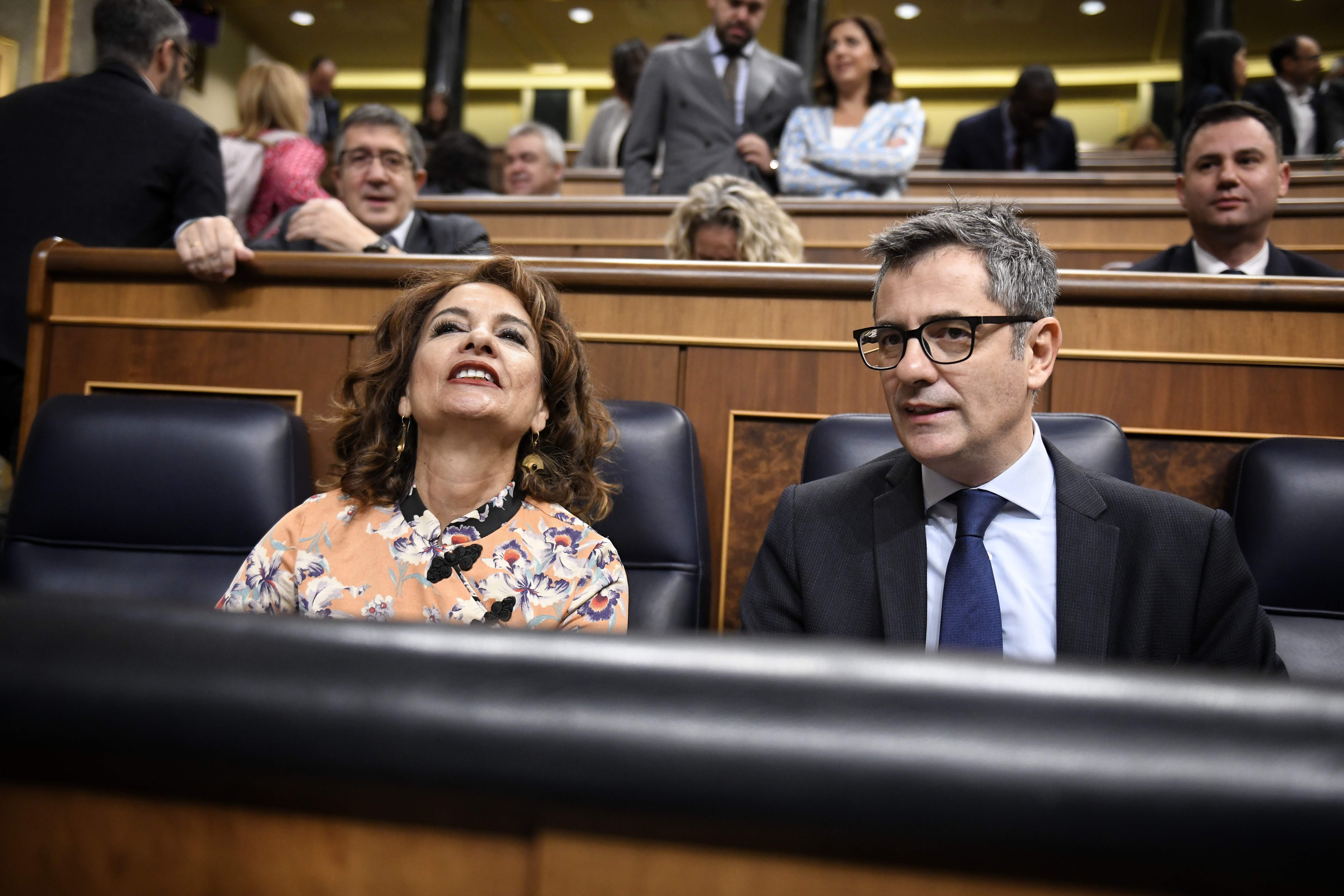 PP y PSOE convierten el Congreso en cuadrilátero del 'y tú más' de la corrupción