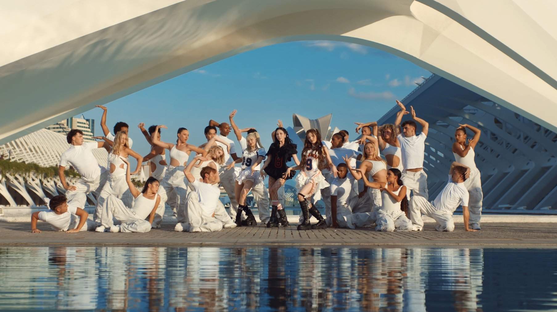 Una catedral emblemática de Catalunya, protagonista de un videoclip de una banda internacional