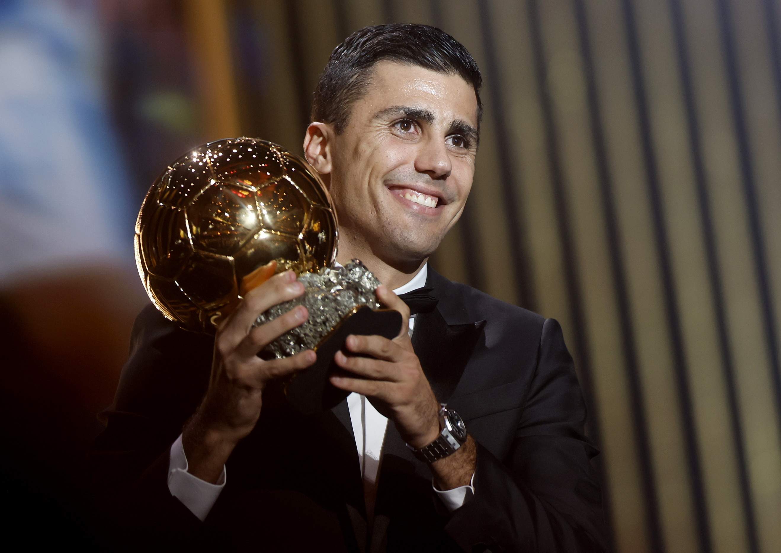 Se confirma la sorpresa: Rodri gana el Balón de Oro por delante de Vinícius