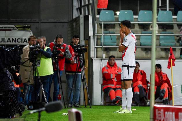 Etienne Eto'o, en el seu debut golejador amb el Rayo Vallecano a la Copa del Rei / Foto: EFE