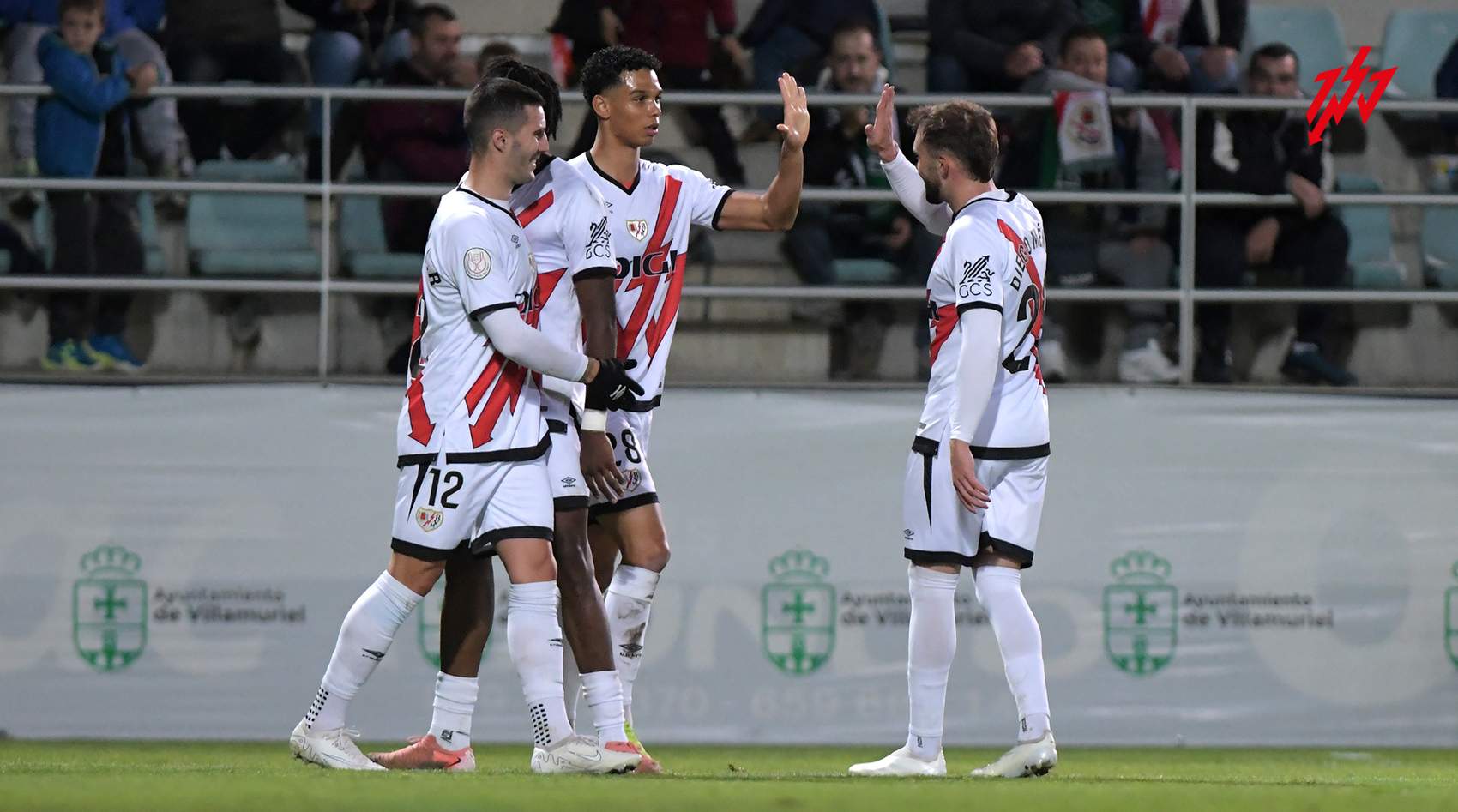 Etienne Eto'o se estrena como goleador con el Rayo Vallecano y continúa la dinastía de su padre