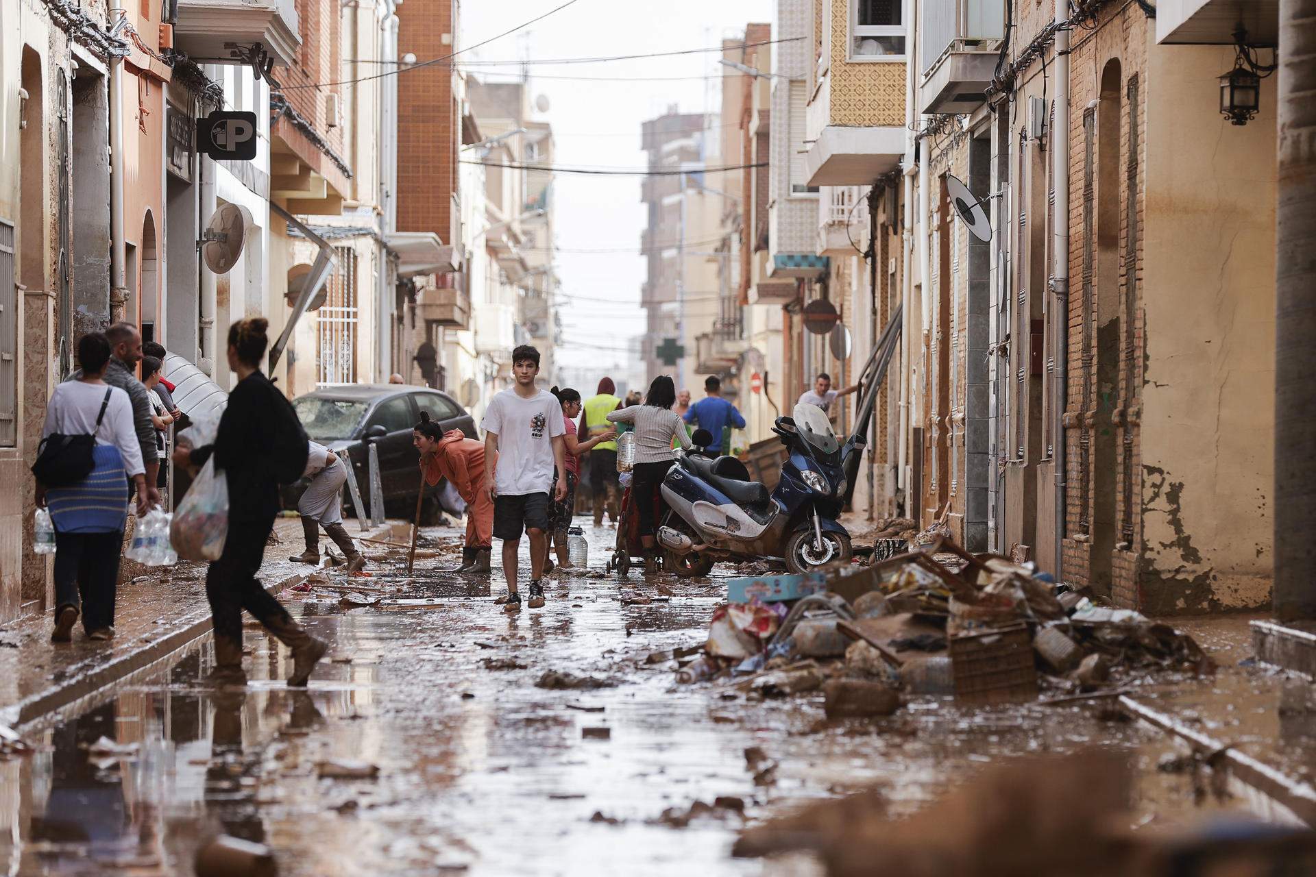 Un expert explica la tragèdia a València: "Construïm al voltant del riu, que recupera el que és seu"