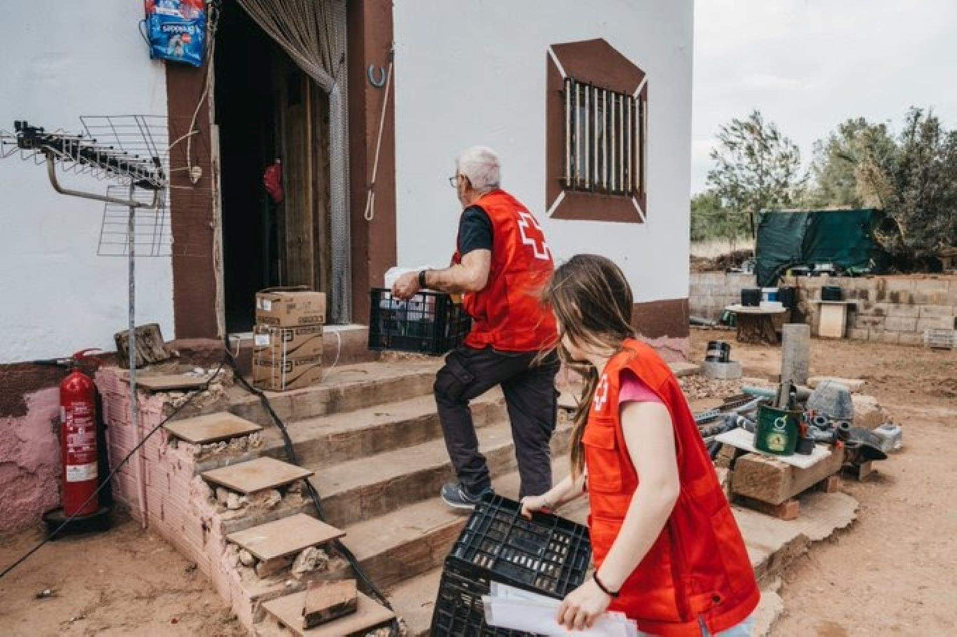 Com pots ajudar els afectats per la DANA? La Creu Roja obre canals per recaptar fons