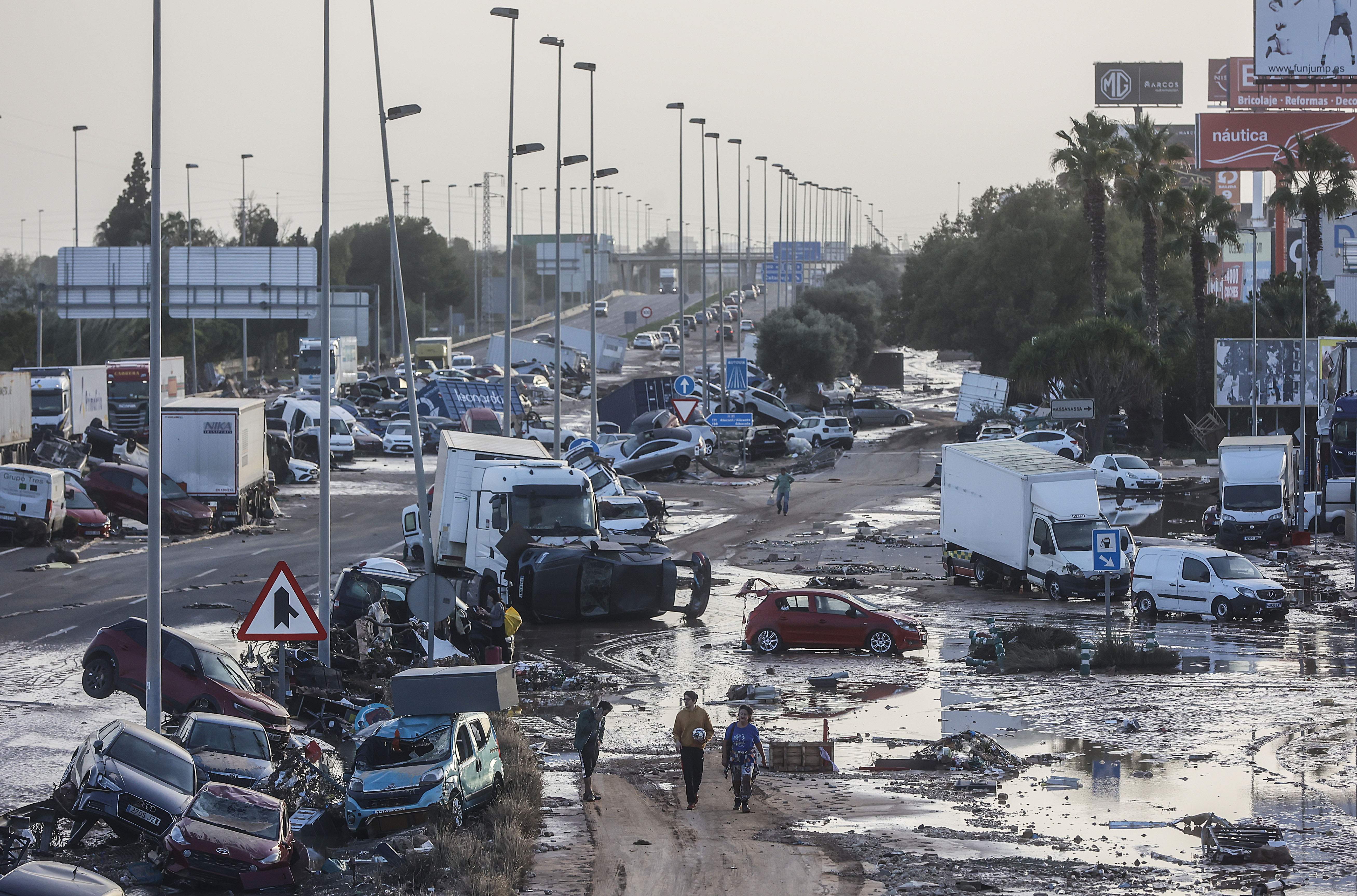 Els jutjats valencians autoritzen el lliurament de 47 cossos de morts per la DANA a les seves famílies