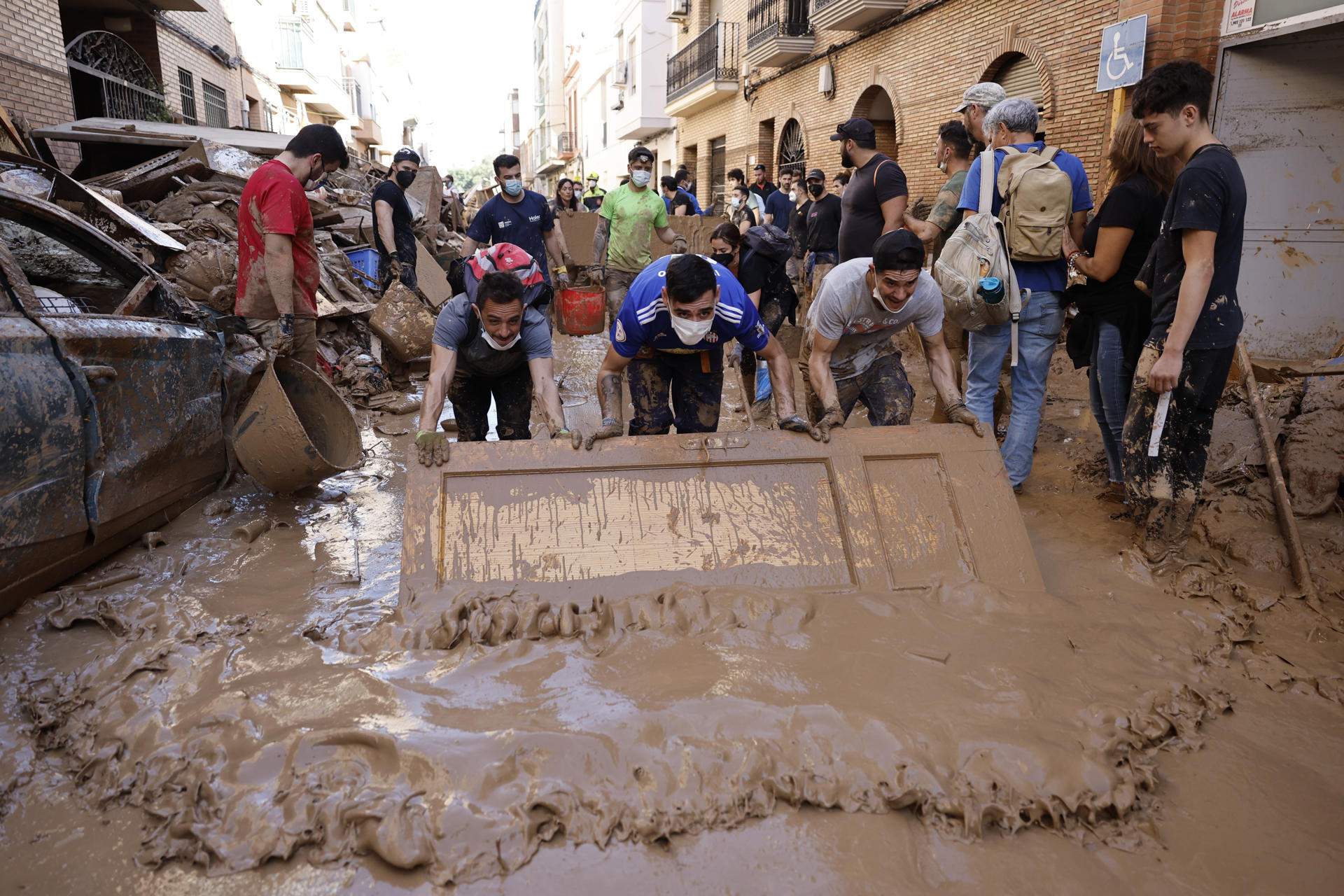 La Generalitat Valenciana restringeix l'accés de persones a 12 pobles afectats per la DANA