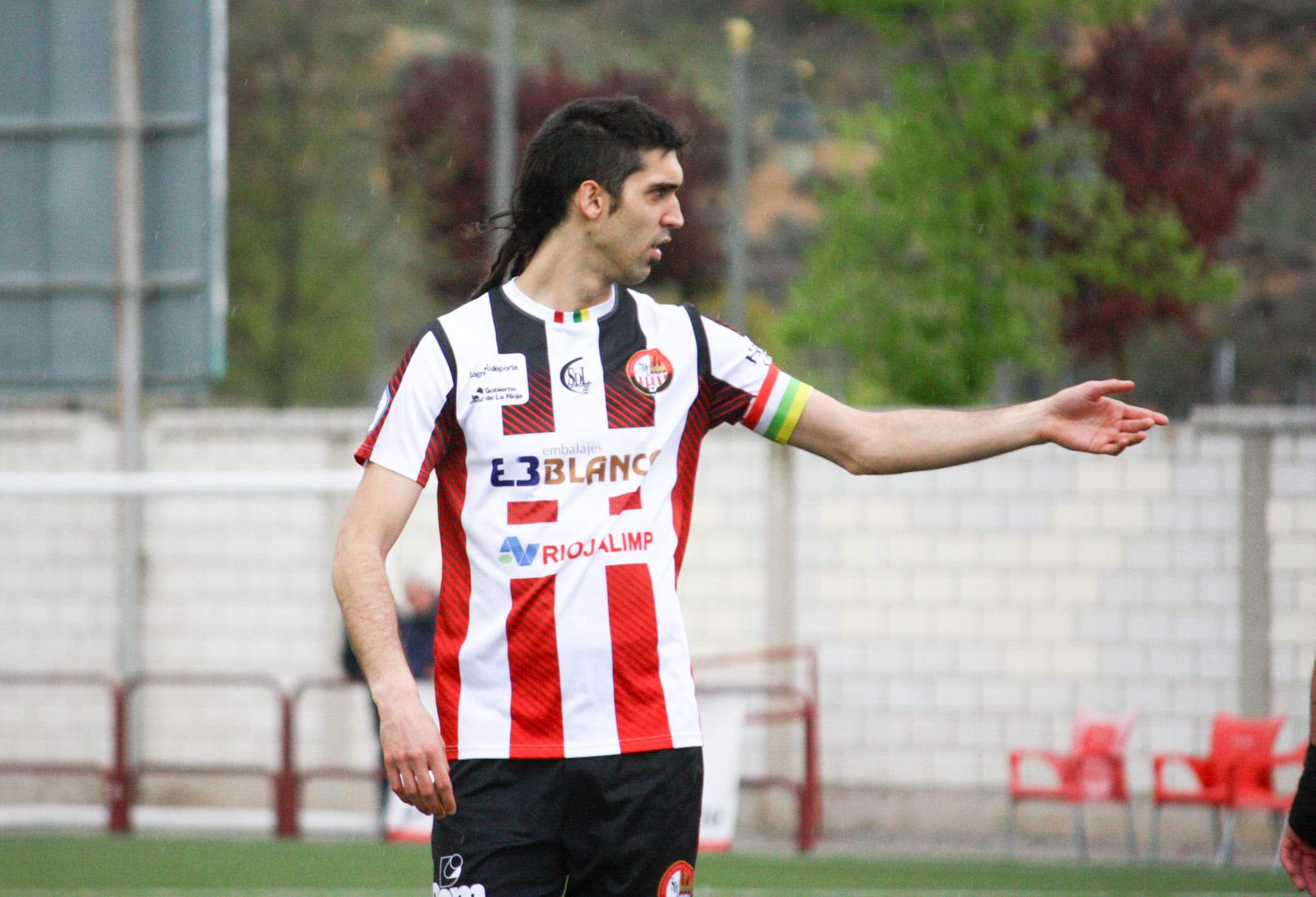 Muere Miguel Ledo, exfutbolista y "eterno capitán" de la SD Logroñés, a los 34 años