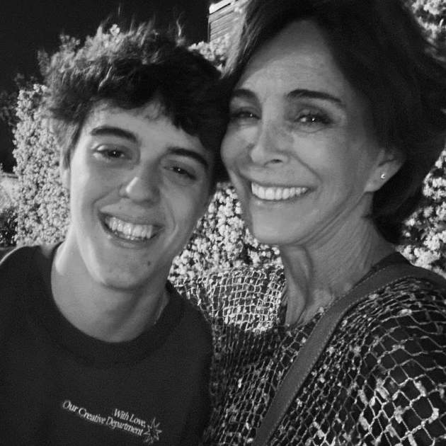 Juan Marín y su madre Lydia Bosch / Instagram